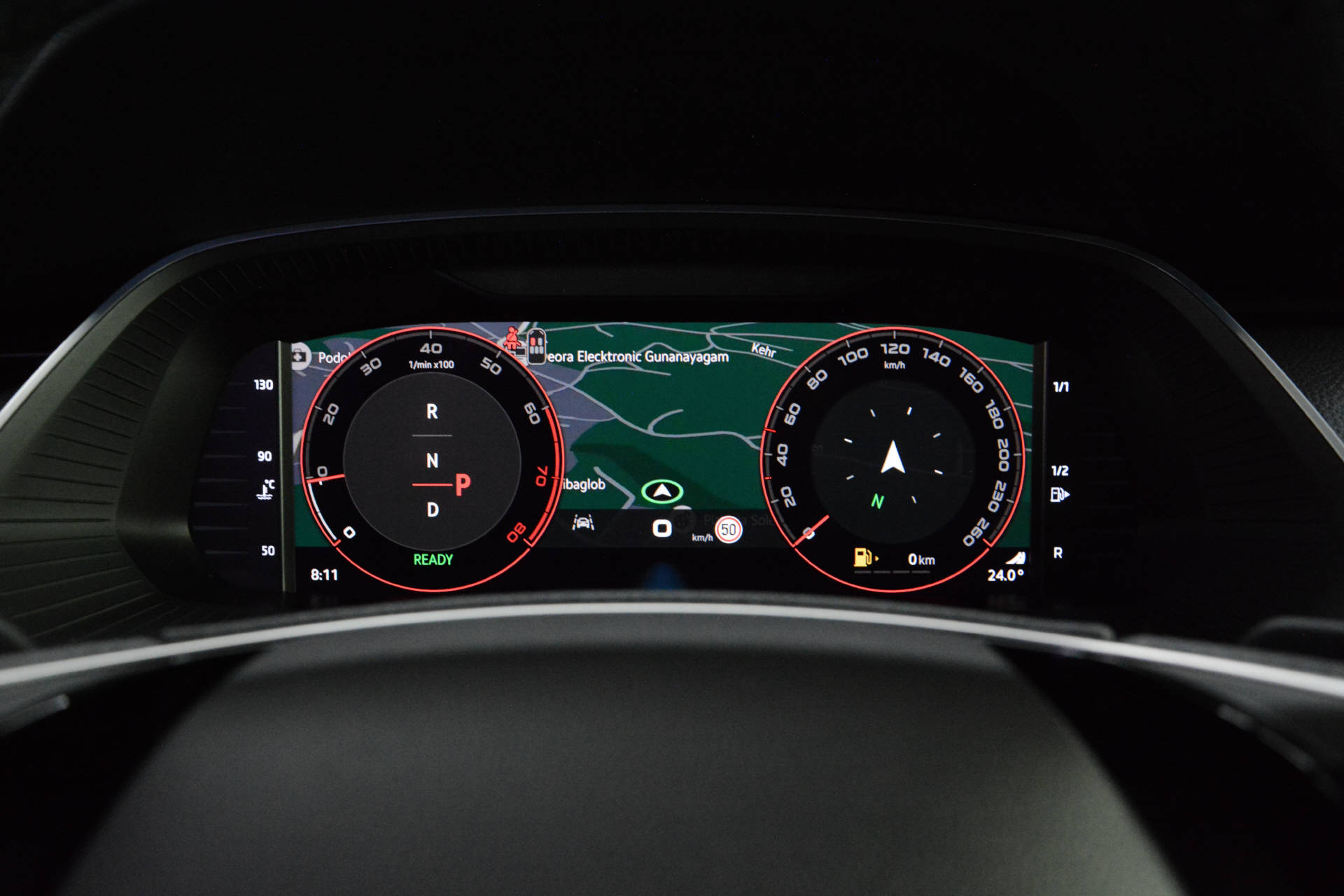 SKODA Octavia Combi 1.5 TSI SportLine DSG-image-16