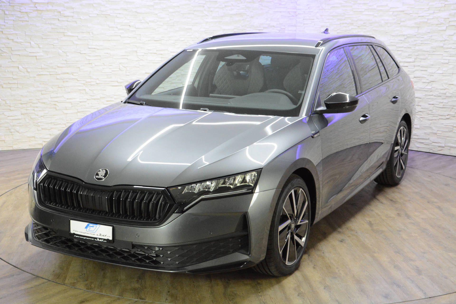 SKODA Octavia Combi 1.5 TSI SportLine DSG-image-6