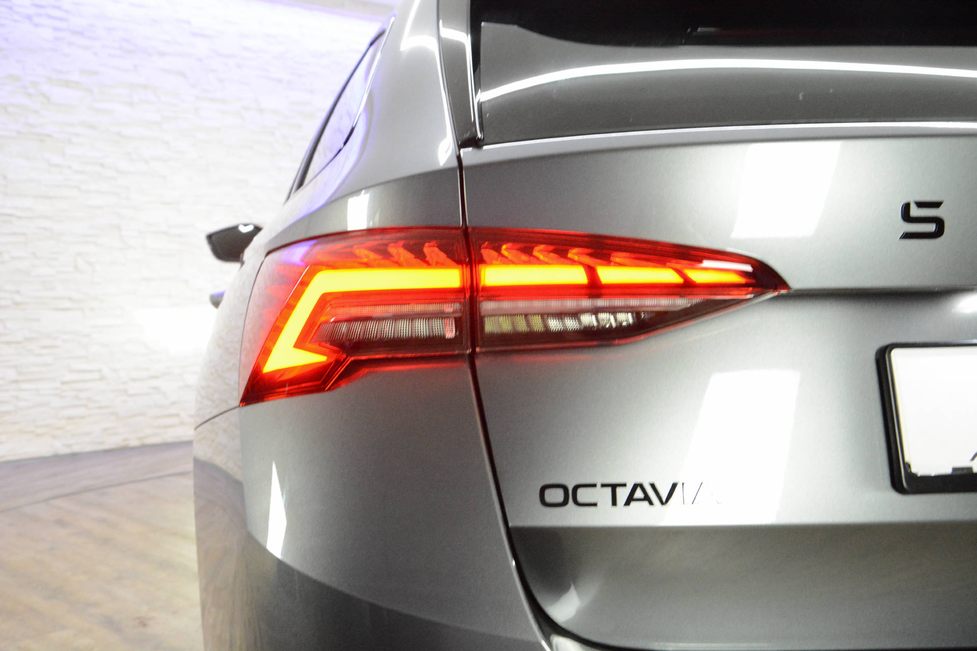 SKODA Octavia Combi 1.5 TSI SportLine DSG-image-27