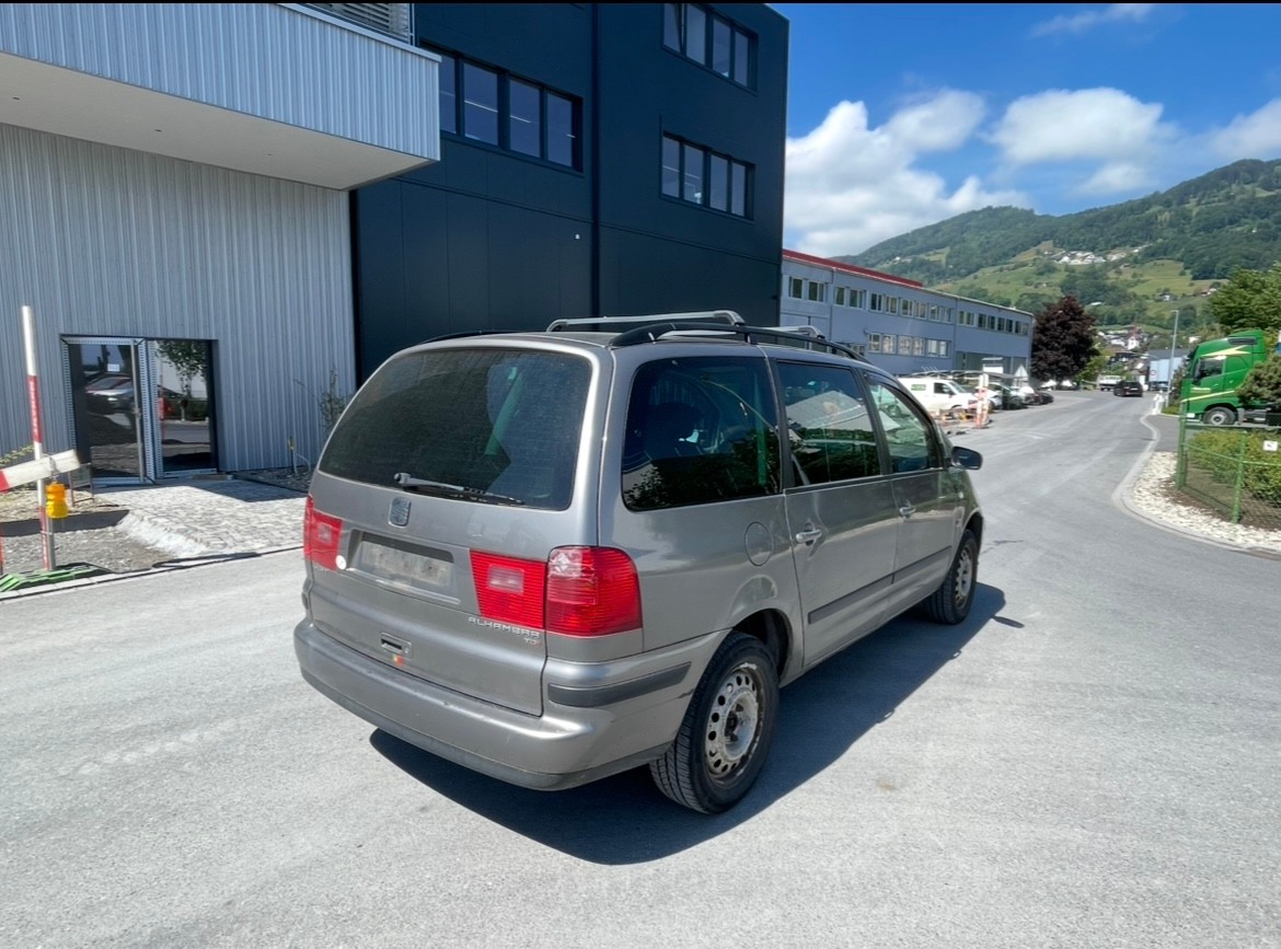 SEAT Alhambra 1.9 TDI Reference-image-5