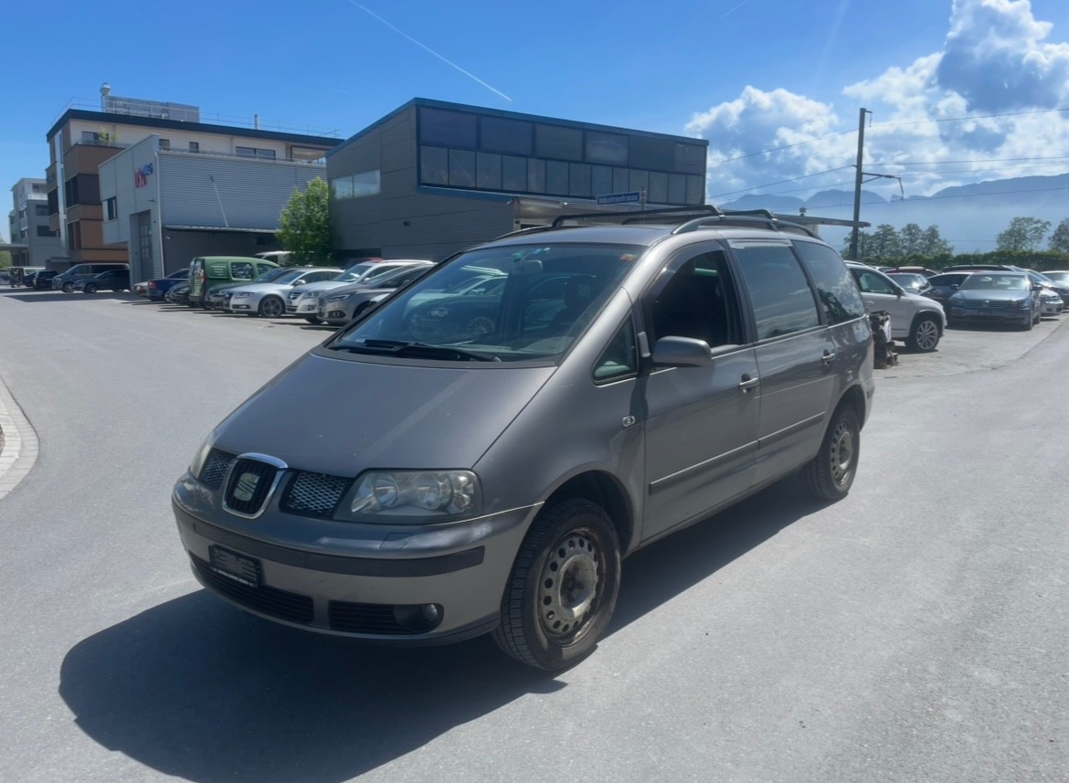 SEAT Alhambra 1.9 TDI Reference-image-0
