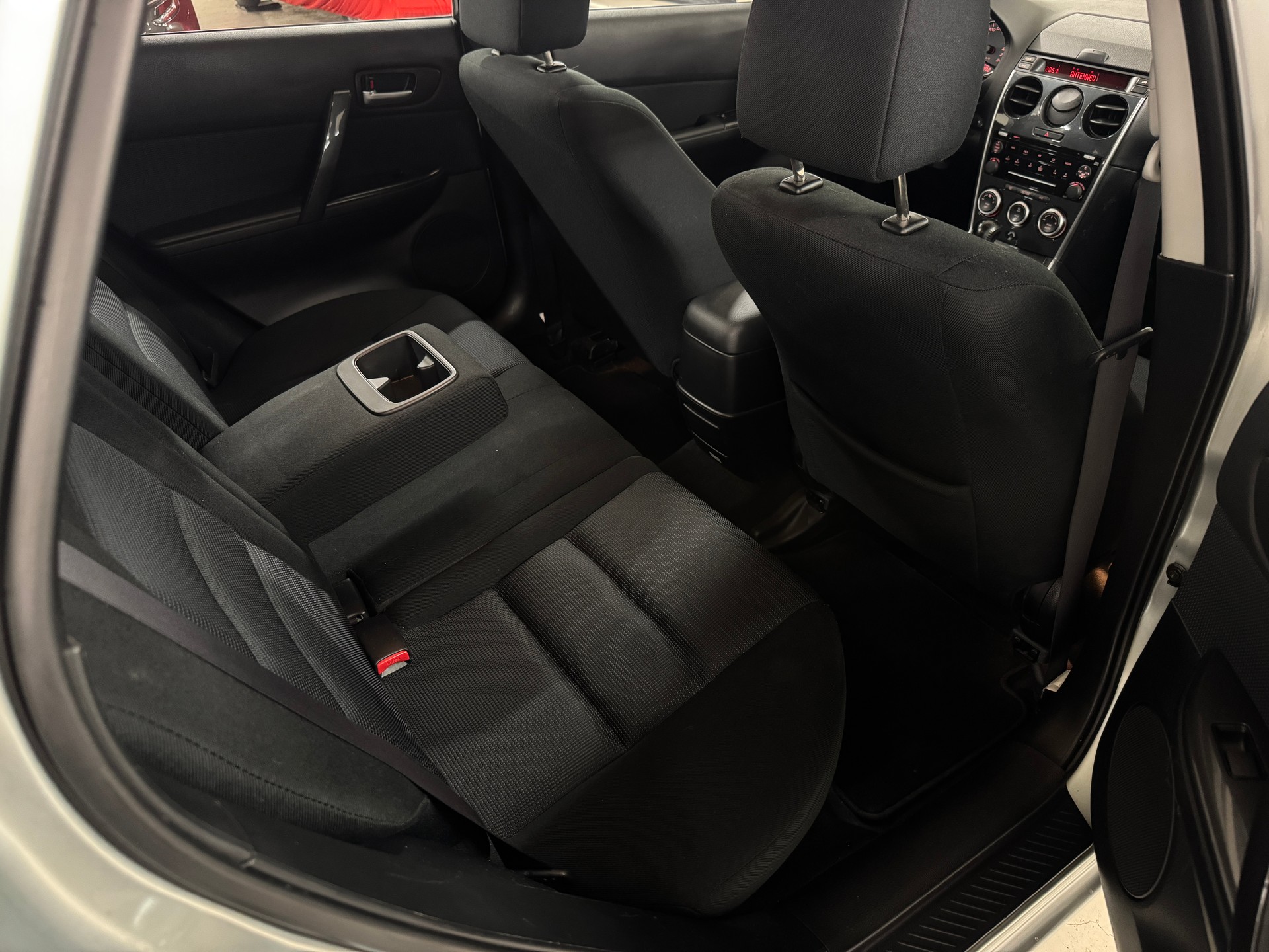 MAZDA 6 2.0 16V Exclusive I Frisch MFK 07.26 I Frisch Service I CH-Fhrz. I Sehr gepflegt I TOP Angebot I Günstig im Unterhalt I-image-9
