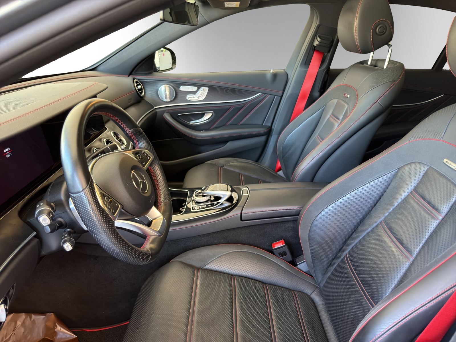 MERCEDES-BENZ E 43 AMG 4 Matic 9G-Tronic-image-8