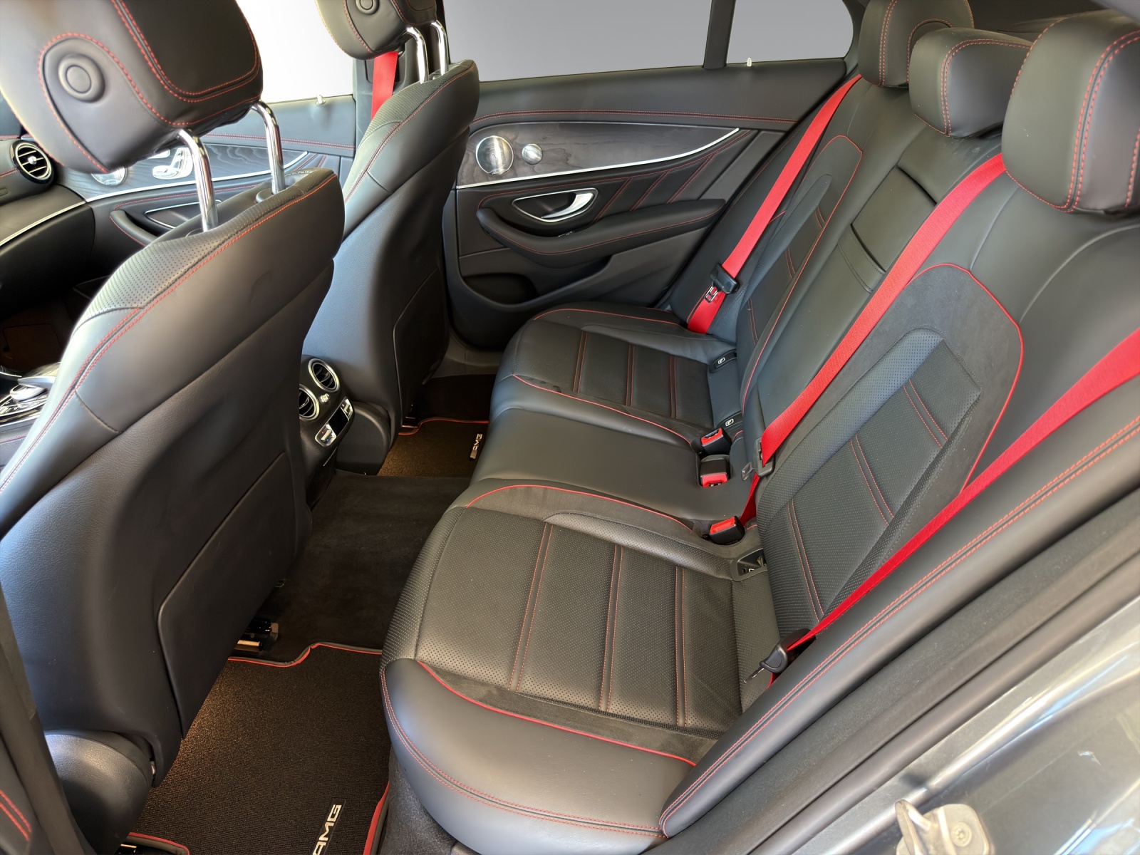 MERCEDES-BENZ E 43 AMG 4 Matic 9G-Tronic-image-10