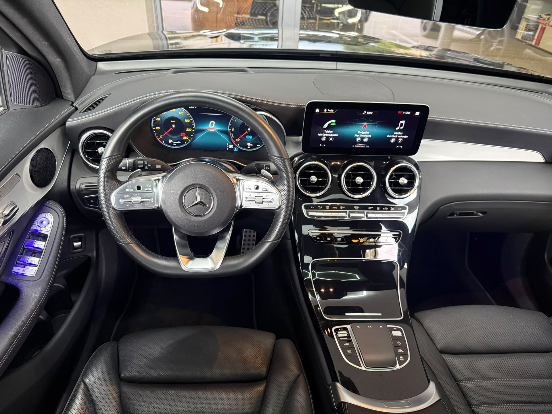 MERCEDES-BENZ GLC 300 de AMG Line *CH Fahrzeug* *Frisch ab MFK* *Frisch ab Mercedes Service* 4Matic 9G-Tronic-image-25