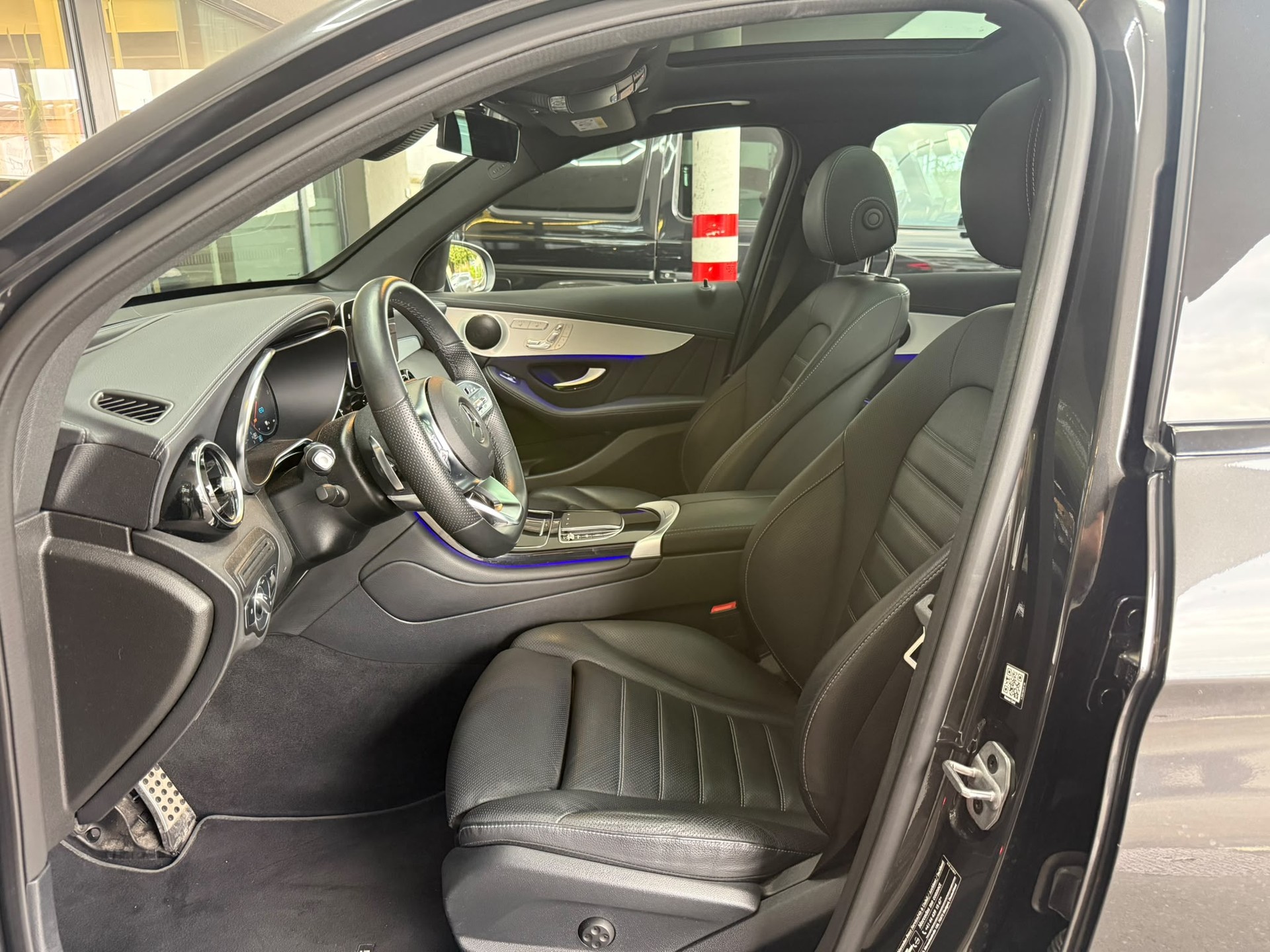 MERCEDES-BENZ GLC 300 de AMG Line *CH Fahrzeug* *Frisch ab MFK* *Frisch ab Mercedes Service* 4Matic 9G-Tronic-image-13