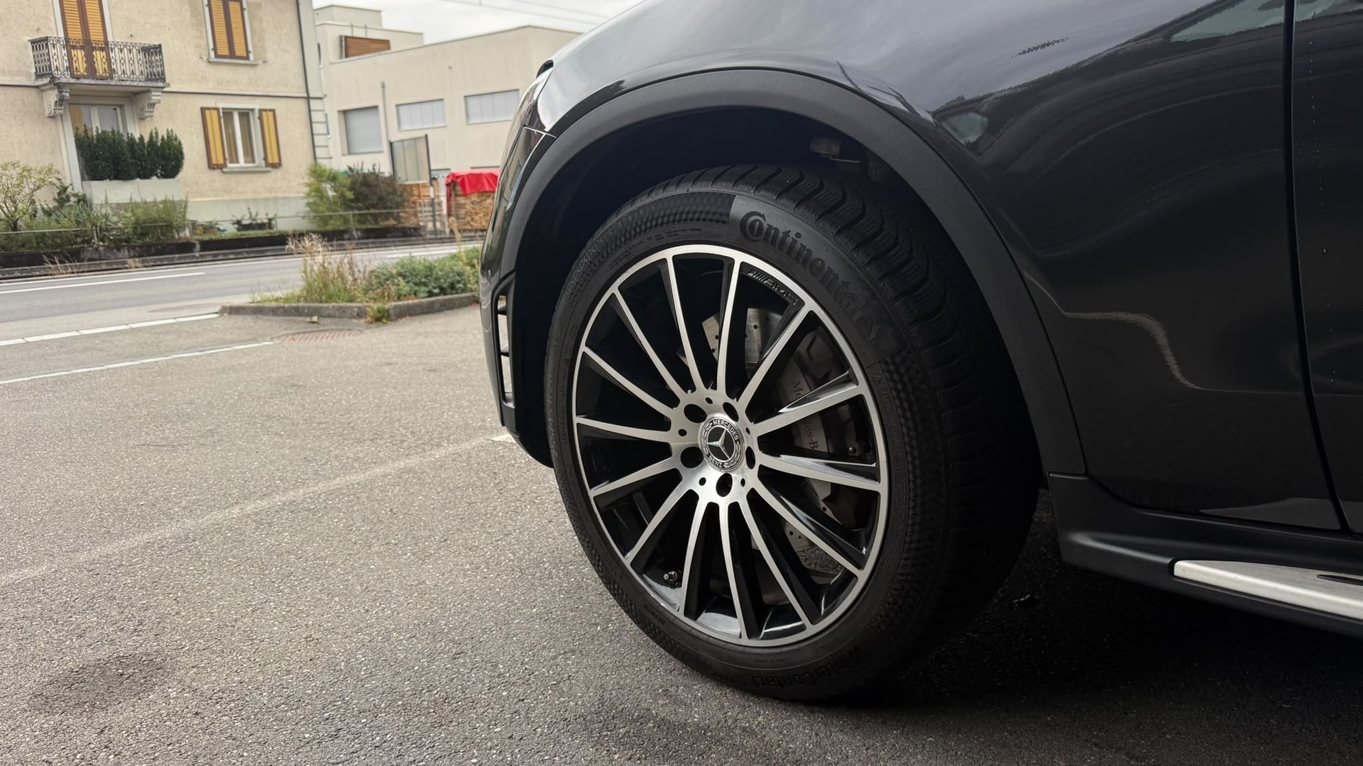 MERCEDES-BENZ GLC 300 de AMG Line *CH Fahrzeug* *Frisch ab MFK* *Frisch ab Mercedes Service* 4Matic 9G-Tronic-image-5