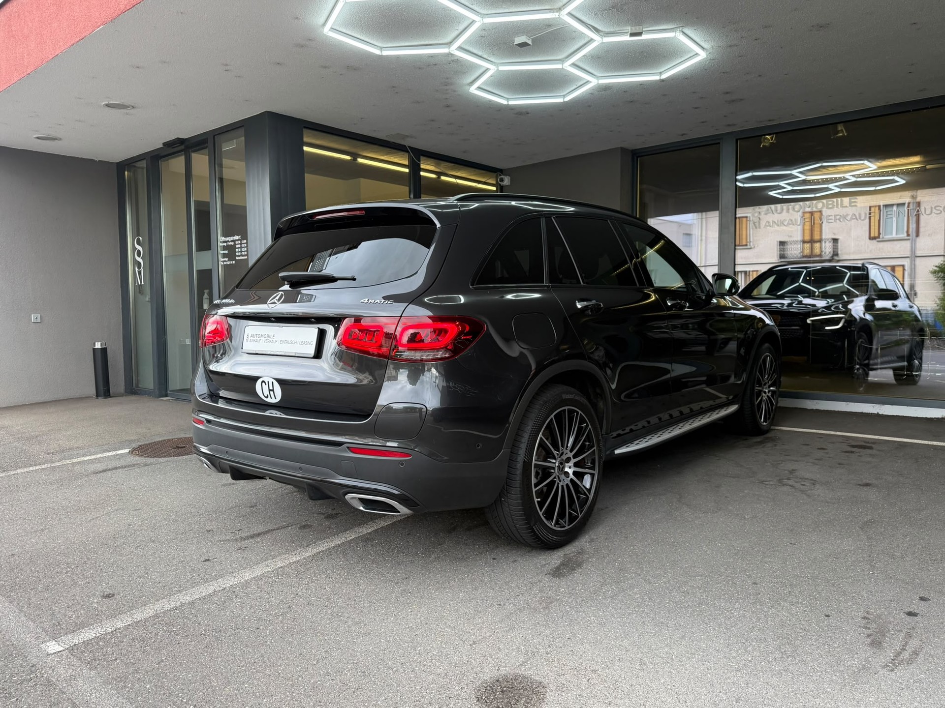 MERCEDES-BENZ GLC 300 de AMG Line *CH Fahrzeug* *Frisch ab MFK* *Frisch ab Mercedes Service* 4Matic 9G-Tronic-image-6