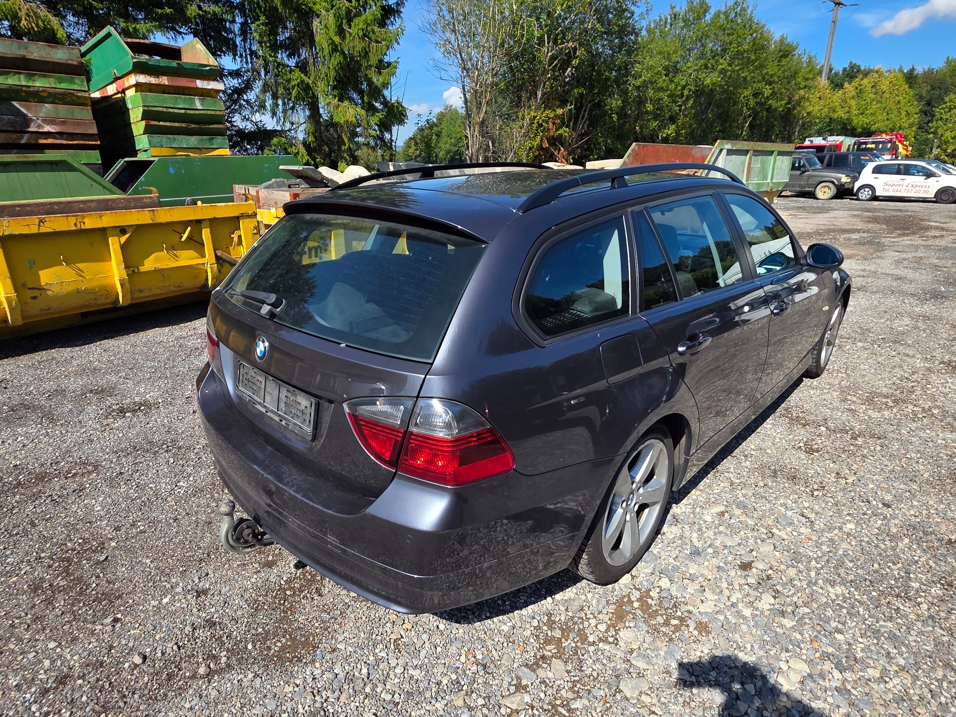 BMW 318i Touring Access-image-3