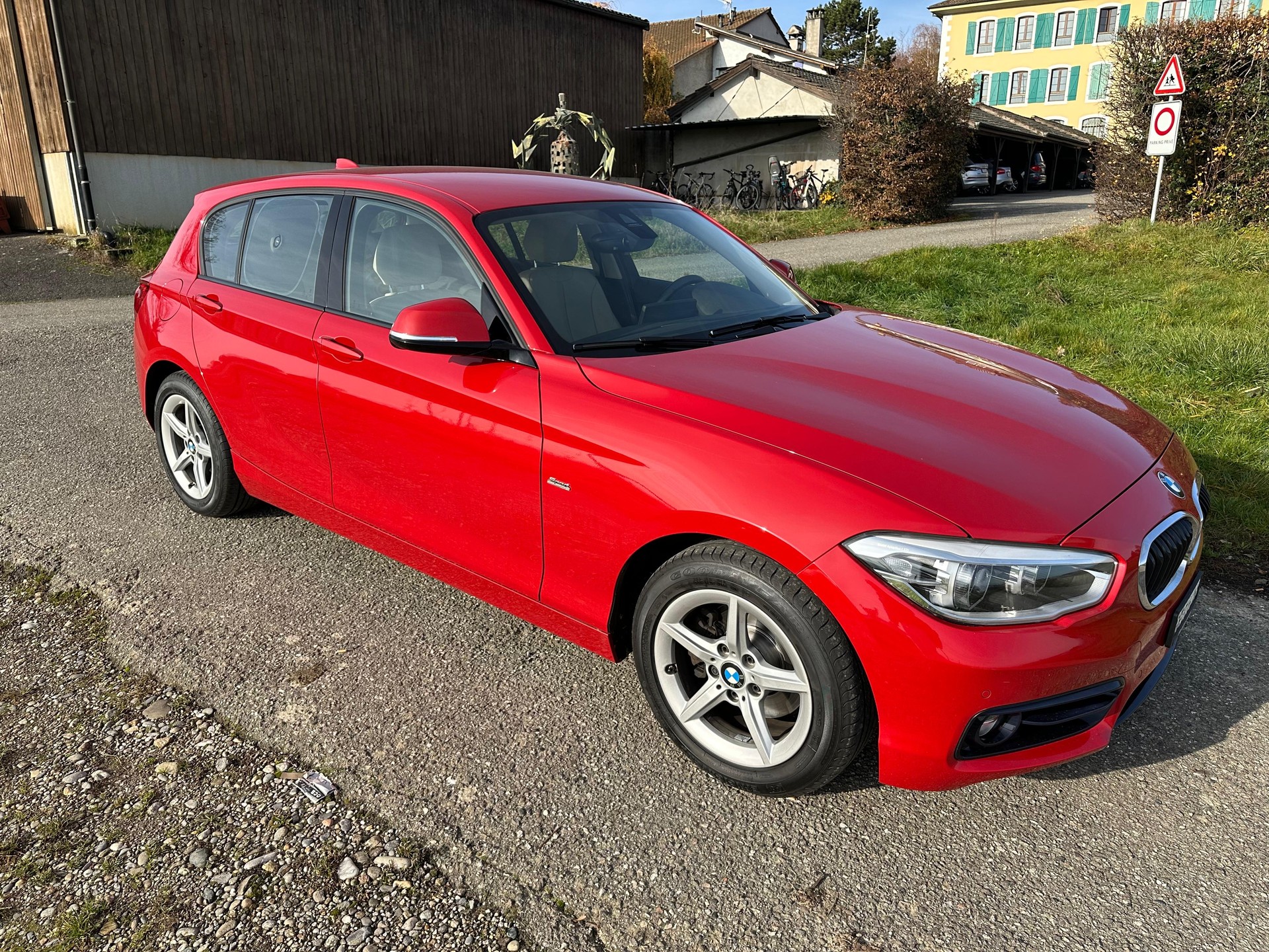 BMW 120d xDrive-image-5