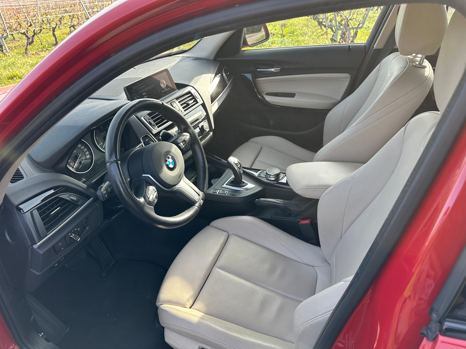 BMW 120d xDrive-image-1