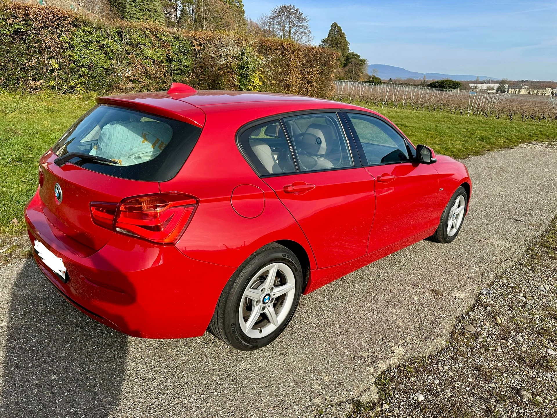 BMW 120d xDrive-image-3