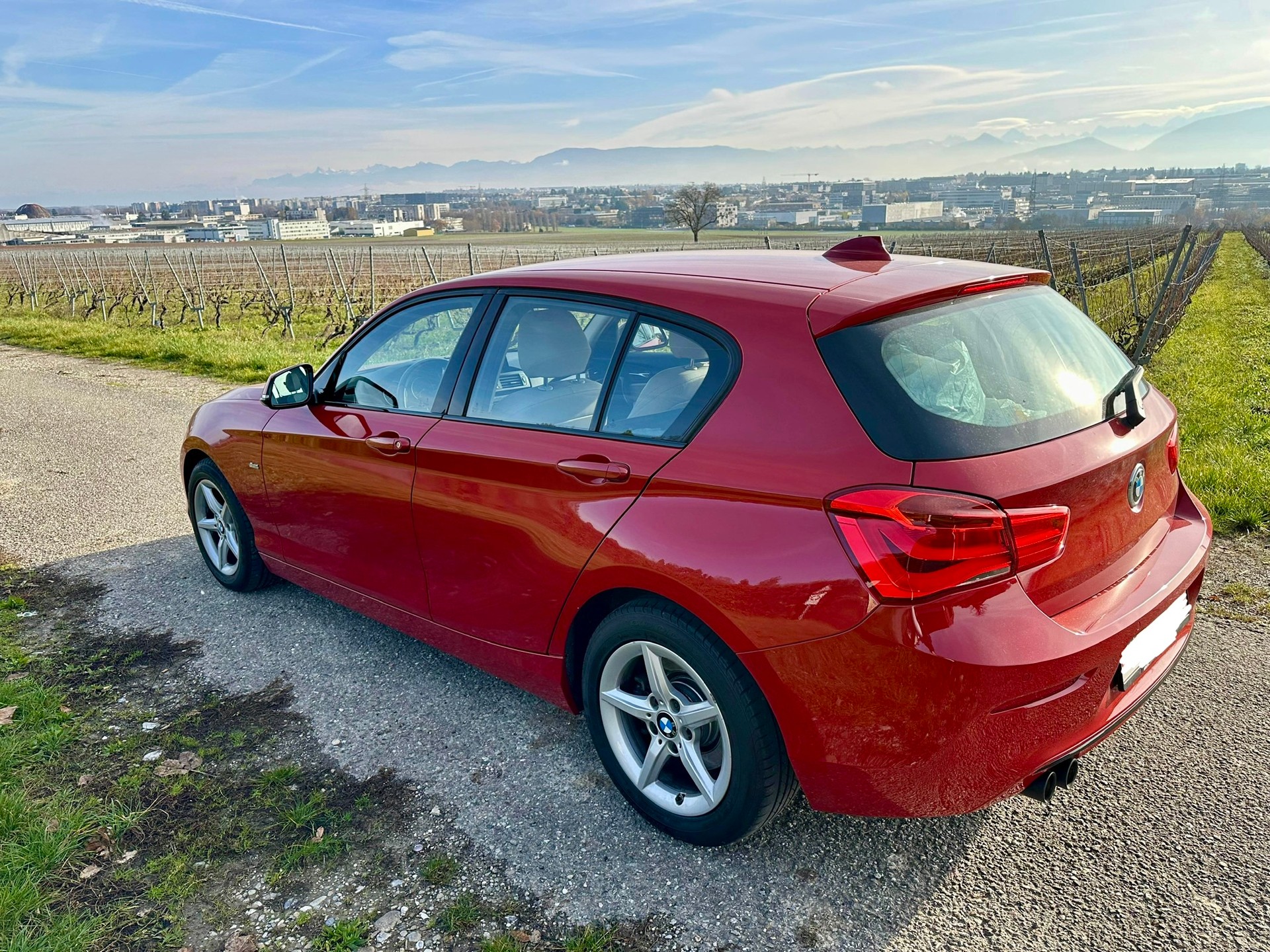 BMW 120d xDrive-image-4