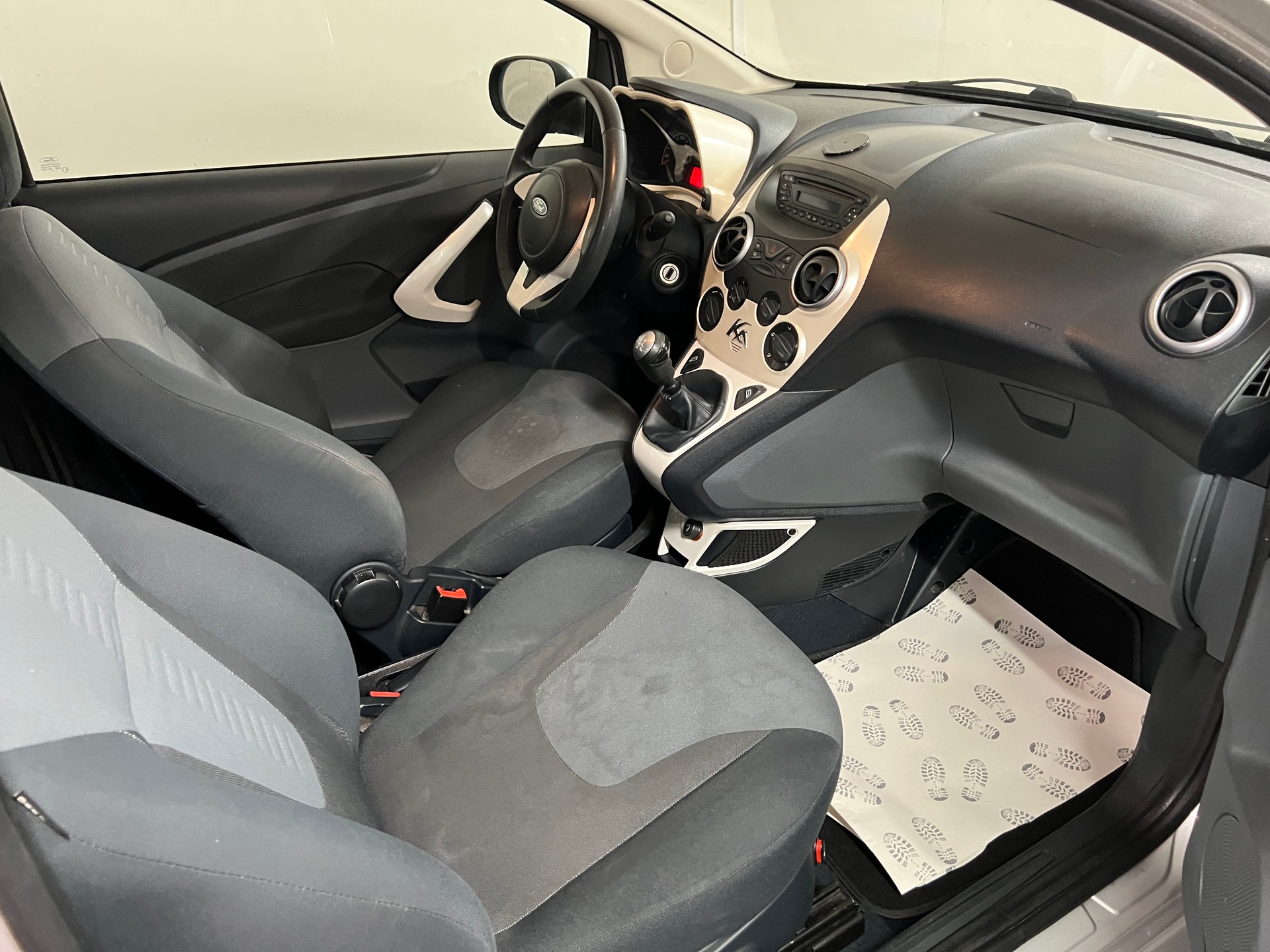 FORD KA 1.25 Titanium-image-8
