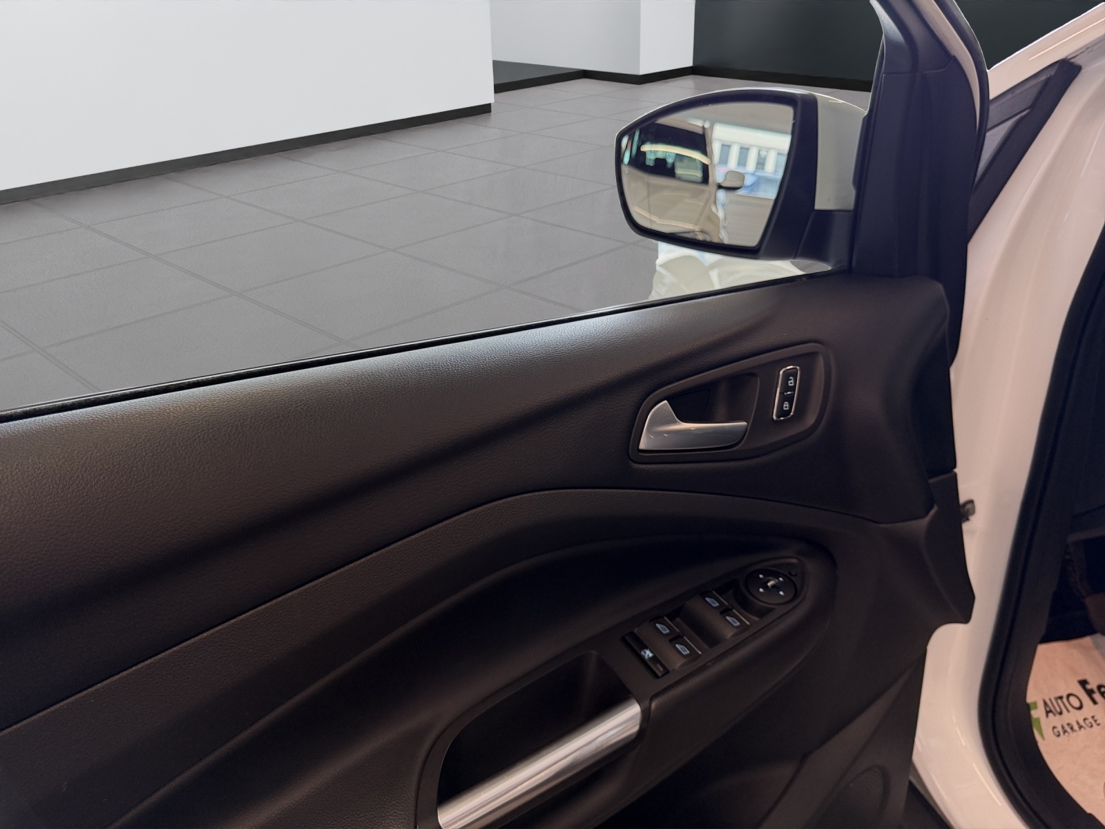 FORD Kuga 2.0 TDCi Carving 4WD-image-14