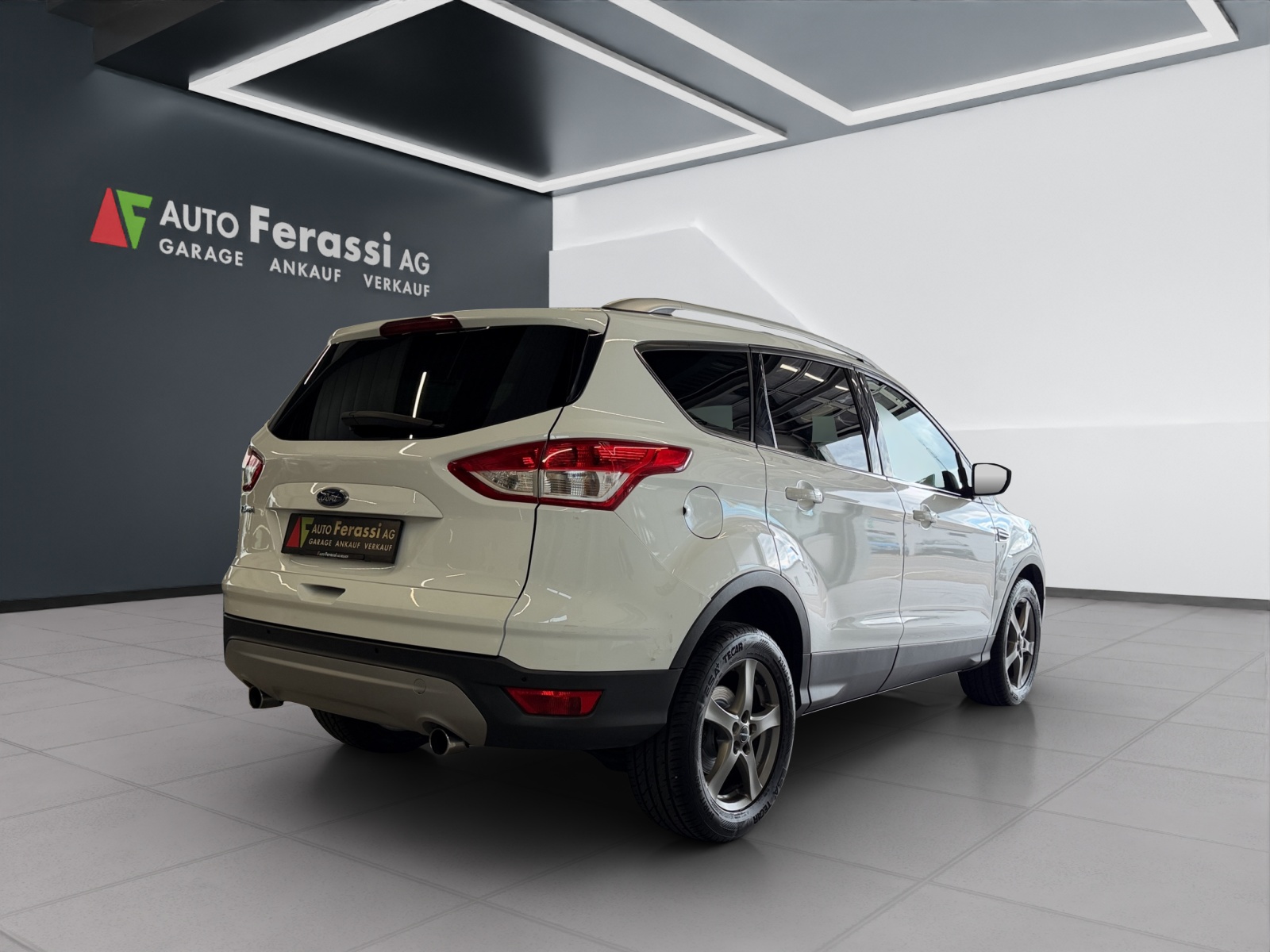 FORD Kuga 2.0 TDCi Carving 4WD-image-5