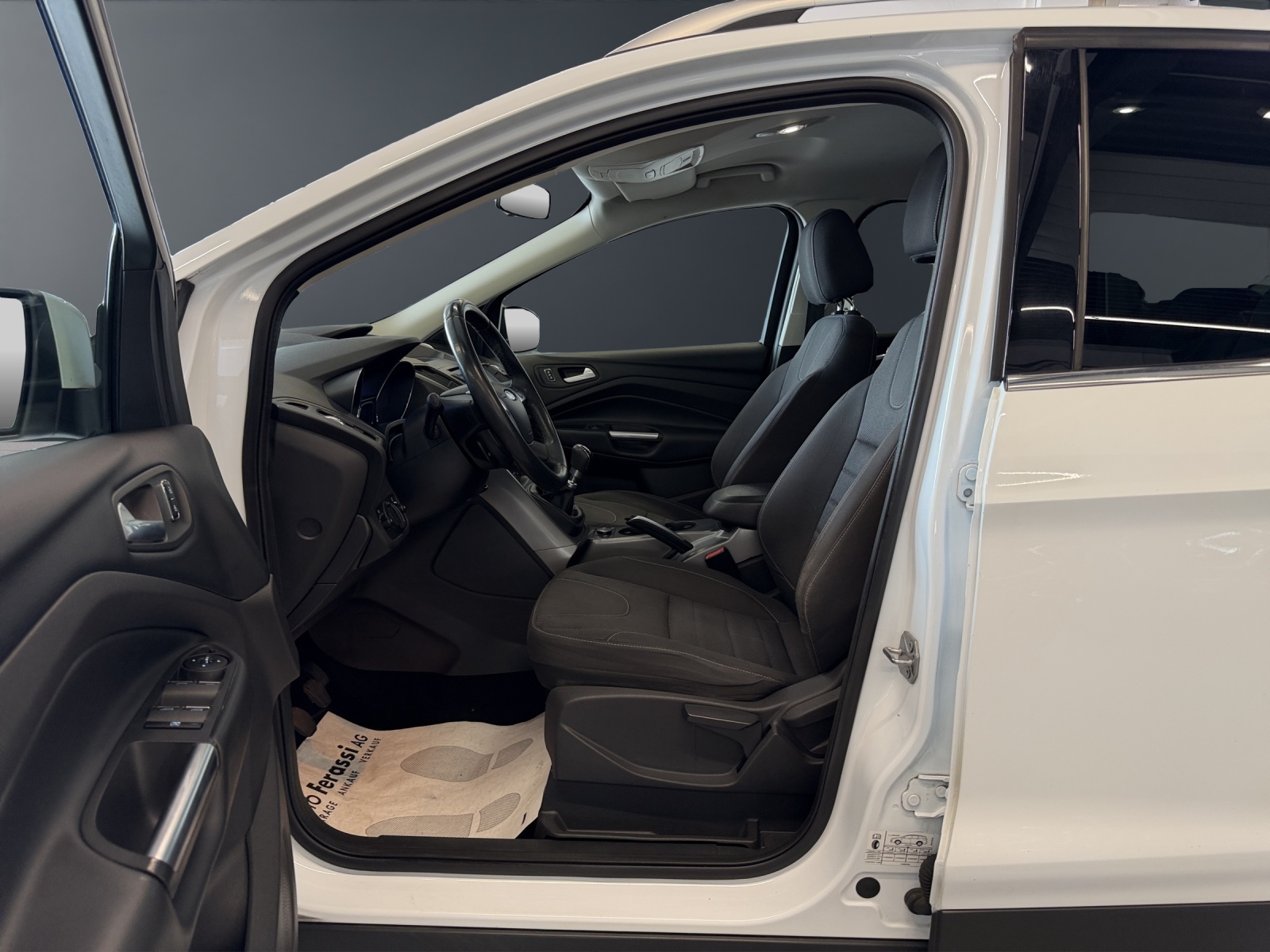 FORD Kuga 2.0 TDCi Carving 4WD-image-17