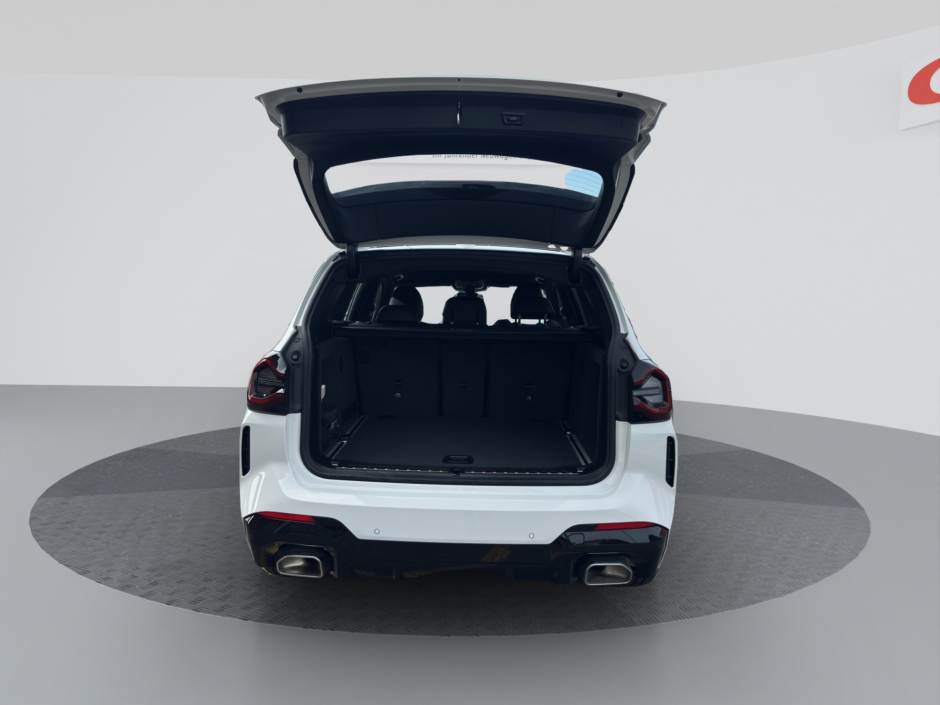 BMW X3 xDrive 20i M Sport Shadow Line-image-14