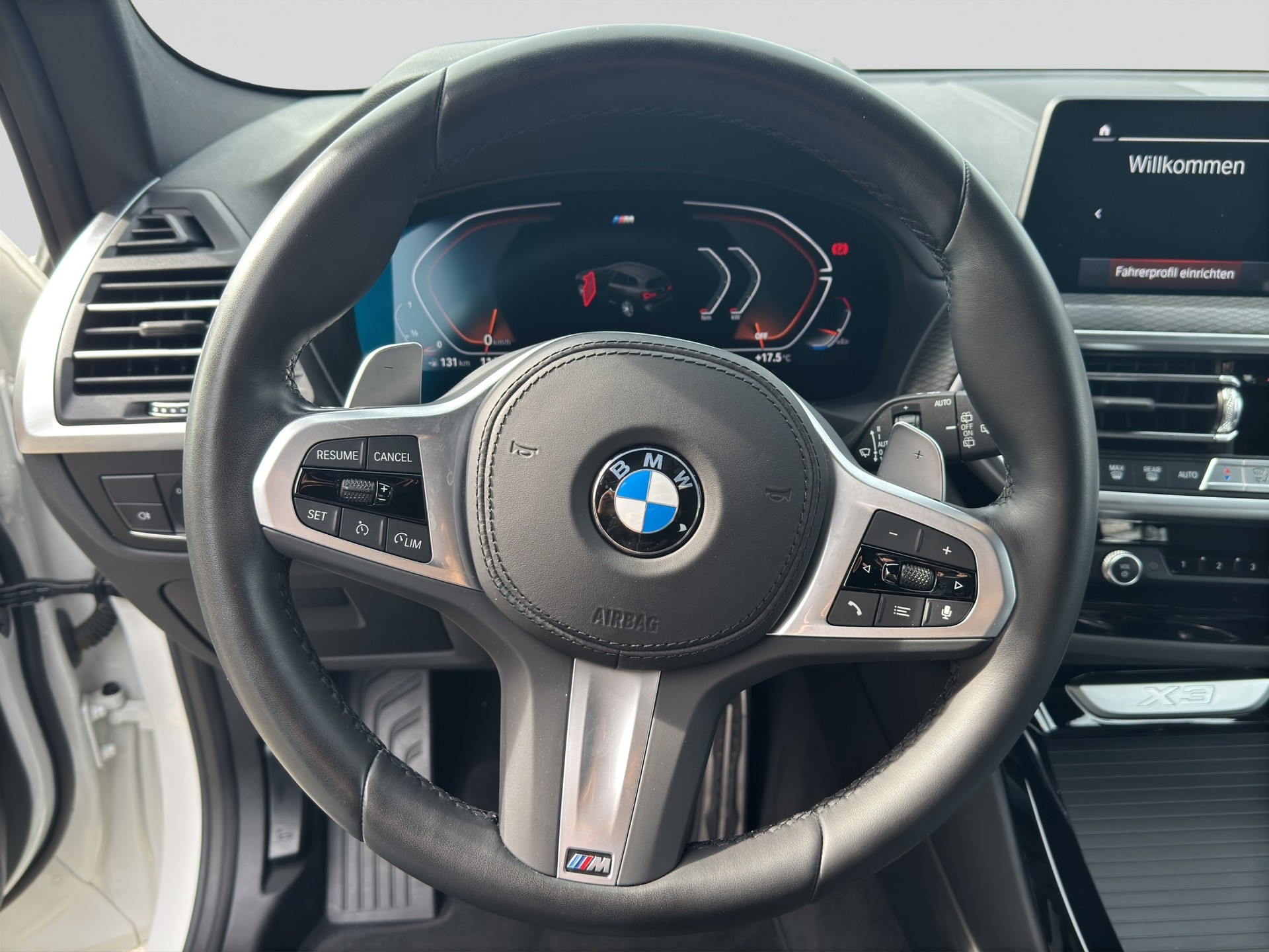 BMW X3 xDrive 20i M Sport Shadow Line-image-9