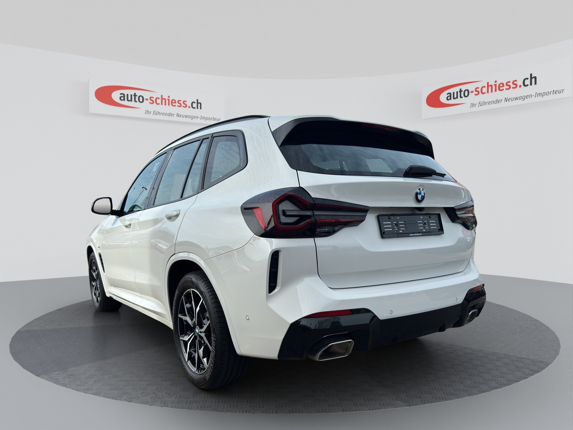 BMW X3 xDrive 20i M Sport Shadow Line-image-2