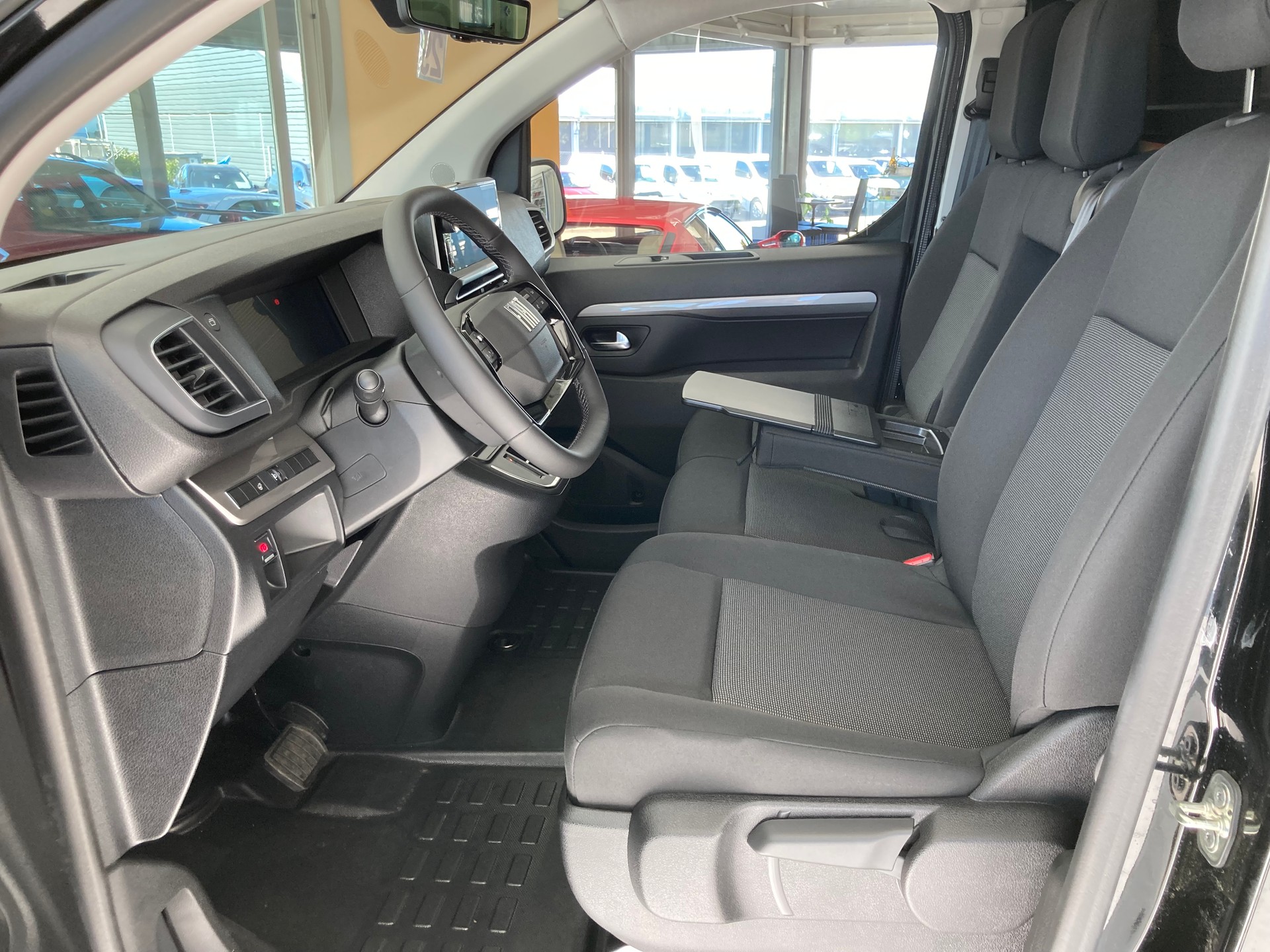 FIAT Scudo 2.0 BlueHDi 177PS L2 Automat-image-13