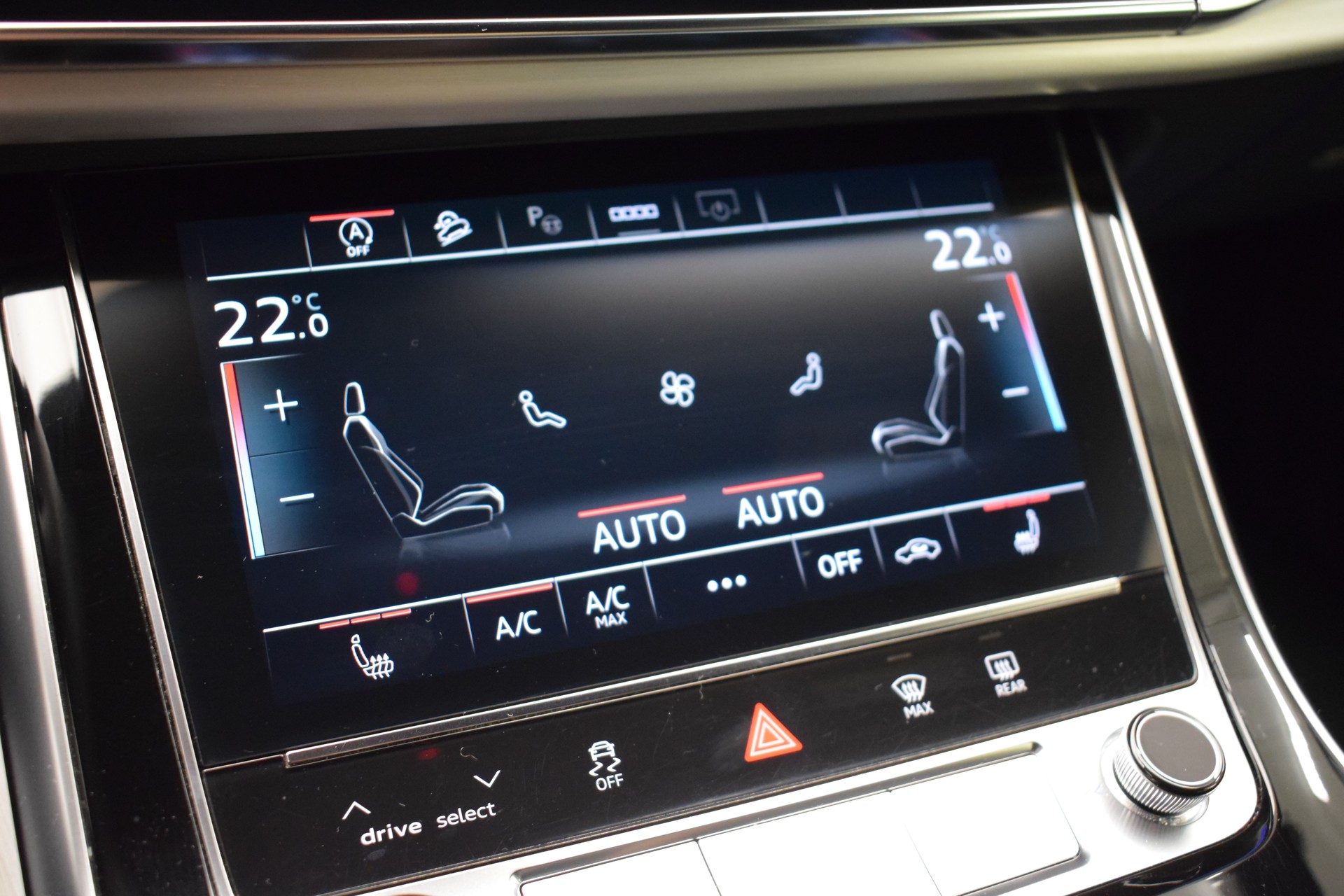 AUDI SQ7 TFSI quattro tiptronic, Anhängerkupplung, 7 Sitzer-image-26
