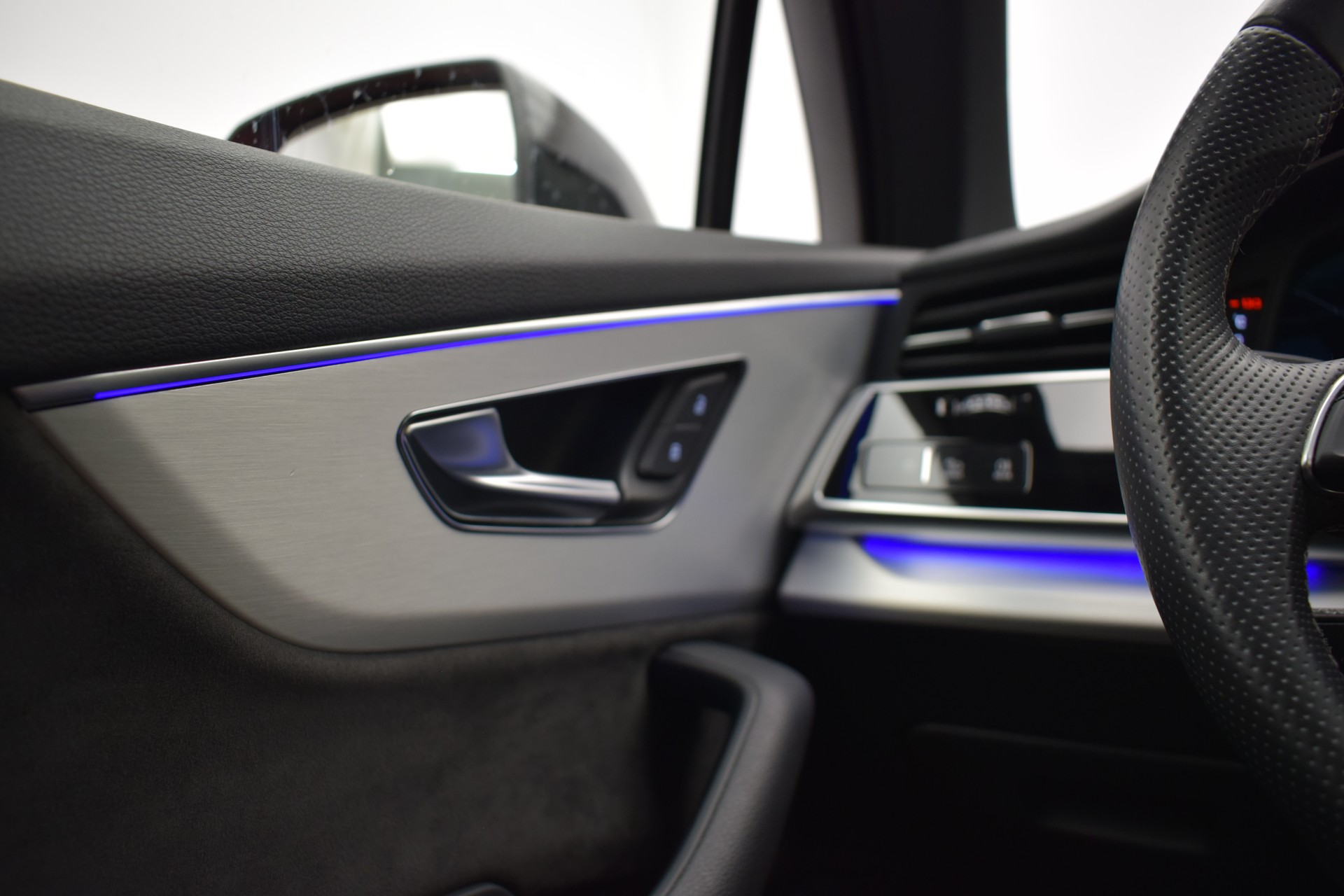 AUDI SQ7 TFSI quattro tiptronic, Anhängerkupplung, 7 Sitzer-image-28