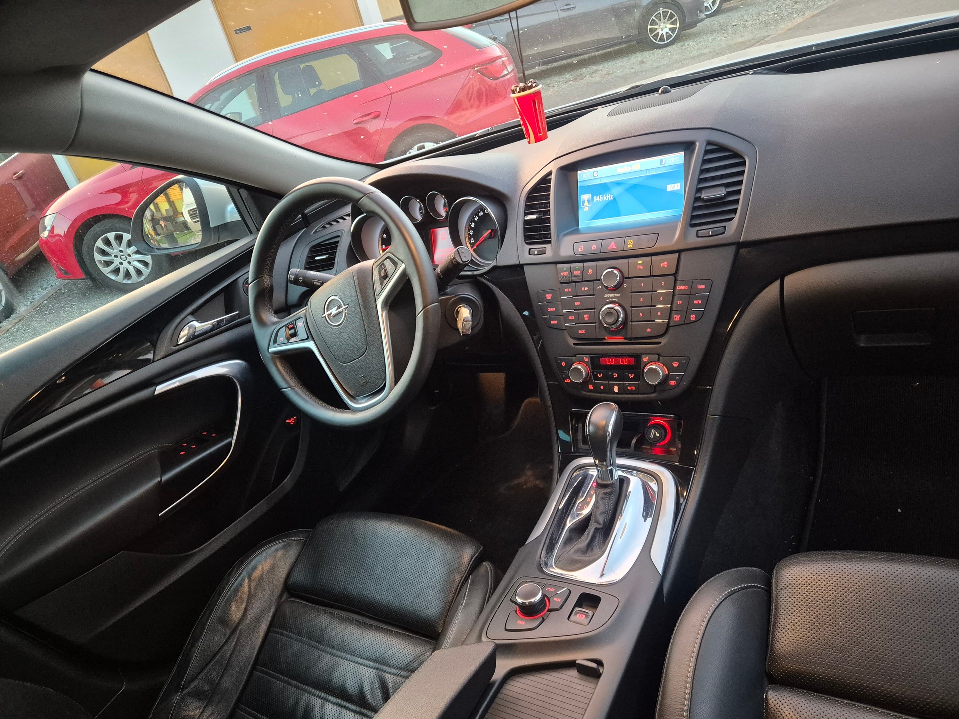 OPEL Insignia ST 2.0 Turbo Edition 4WD Aut.-image-8