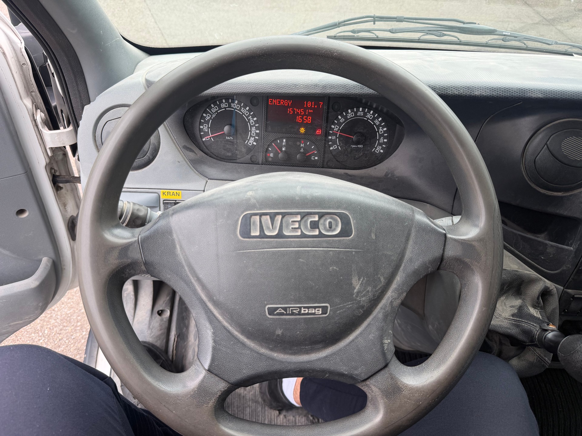 IVECO DAILY 35 S 10 mit Kran-image-10