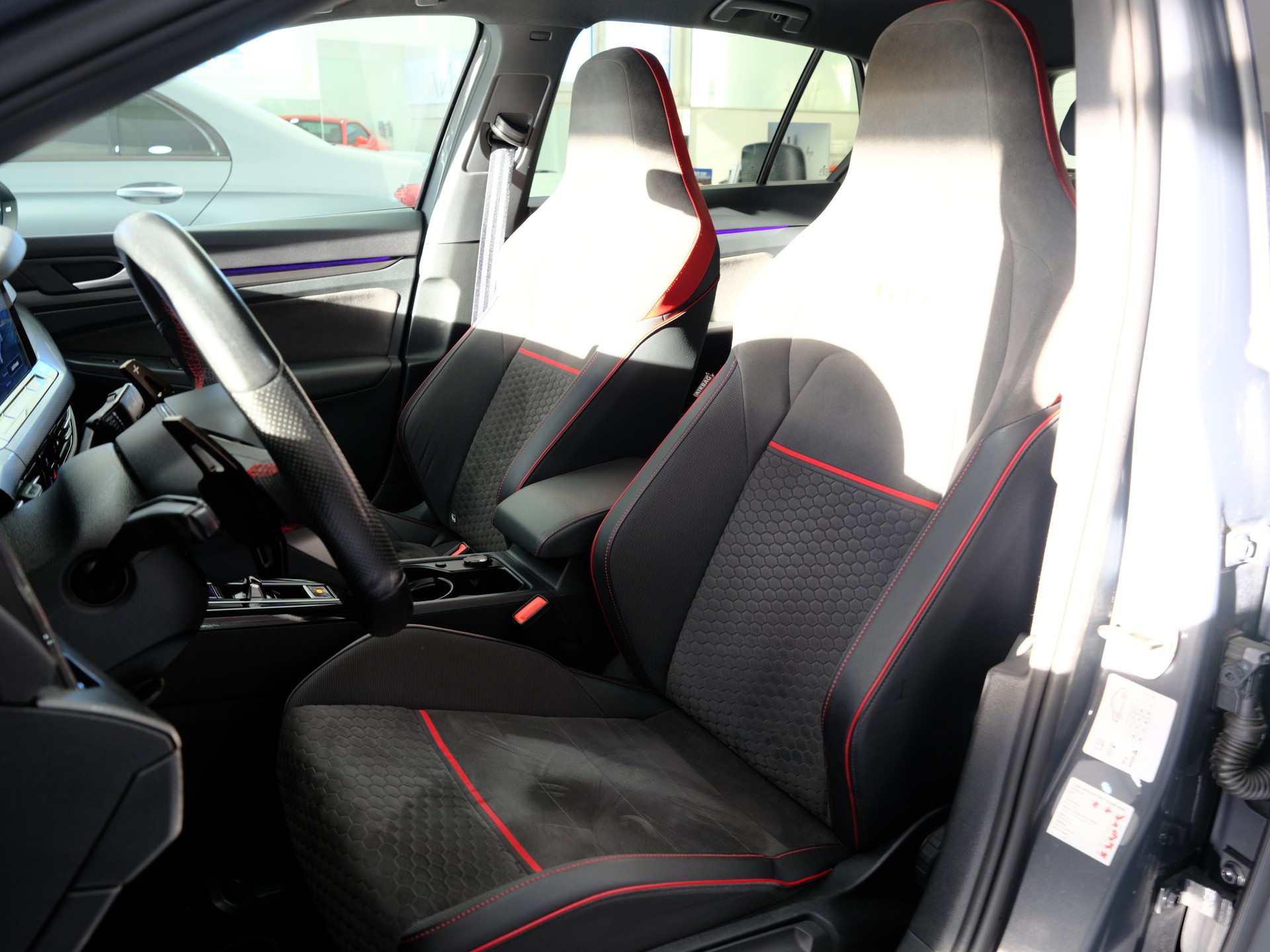 VW Golf 2.0 TSI GTI Clubsport DSG-image-14
