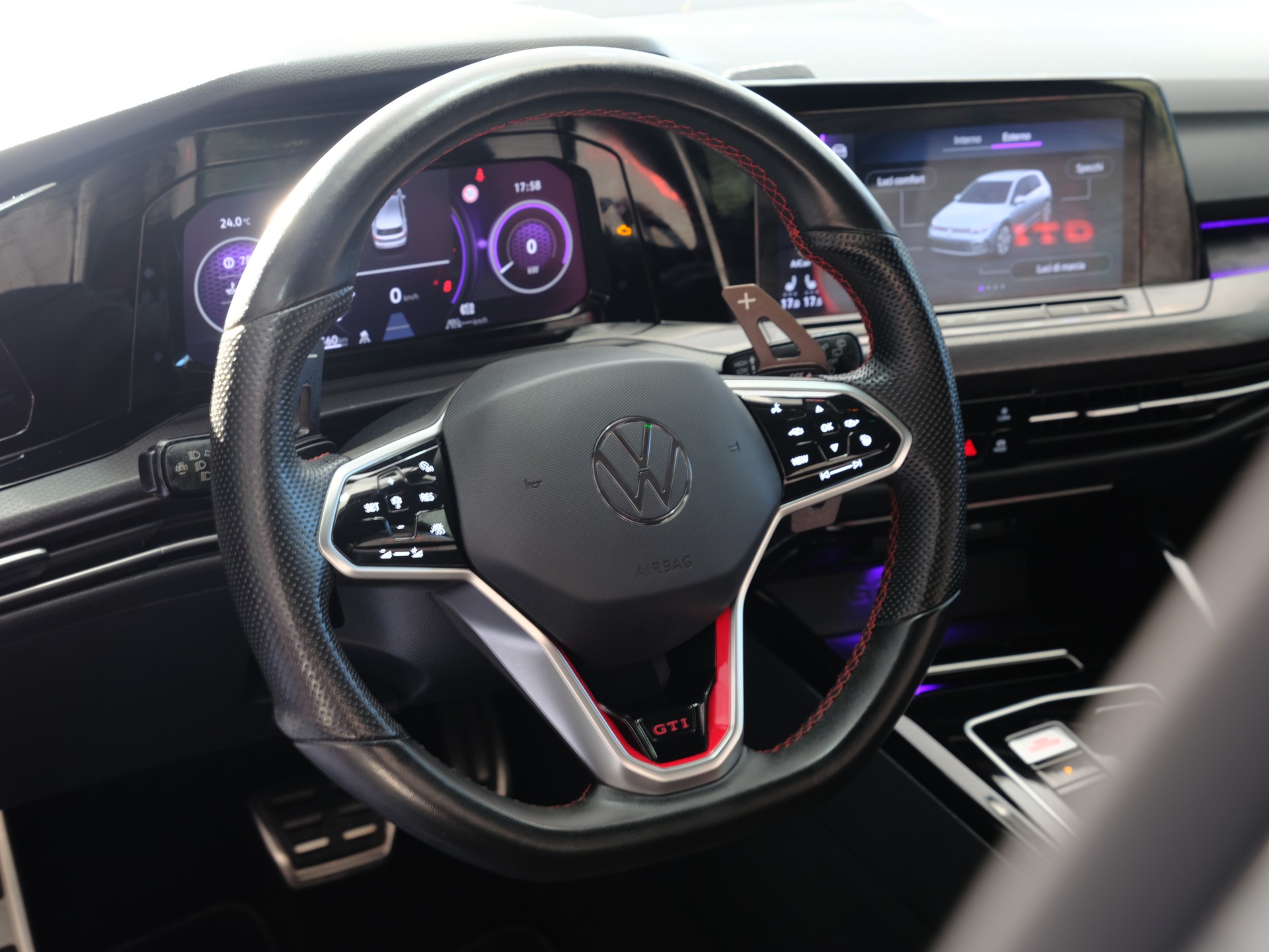 VW Golf 2.0 TSI GTI Clubsport DSG-image-12