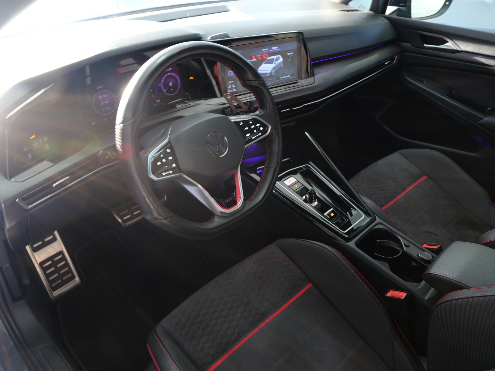 VW Golf 2.0 TSI GTI Clubsport DSG-image-13