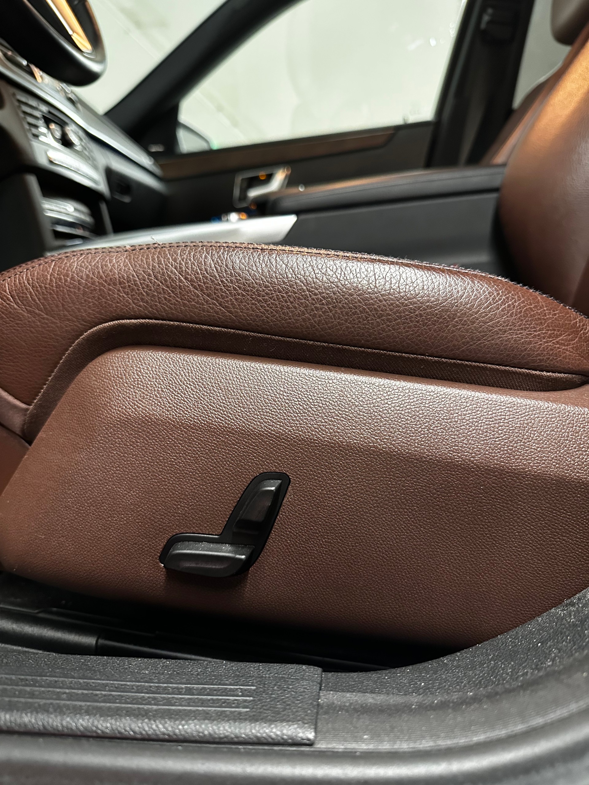 MERCEDES-BENZ E 250 CDI 4Matic 7G-Tronic-image-11