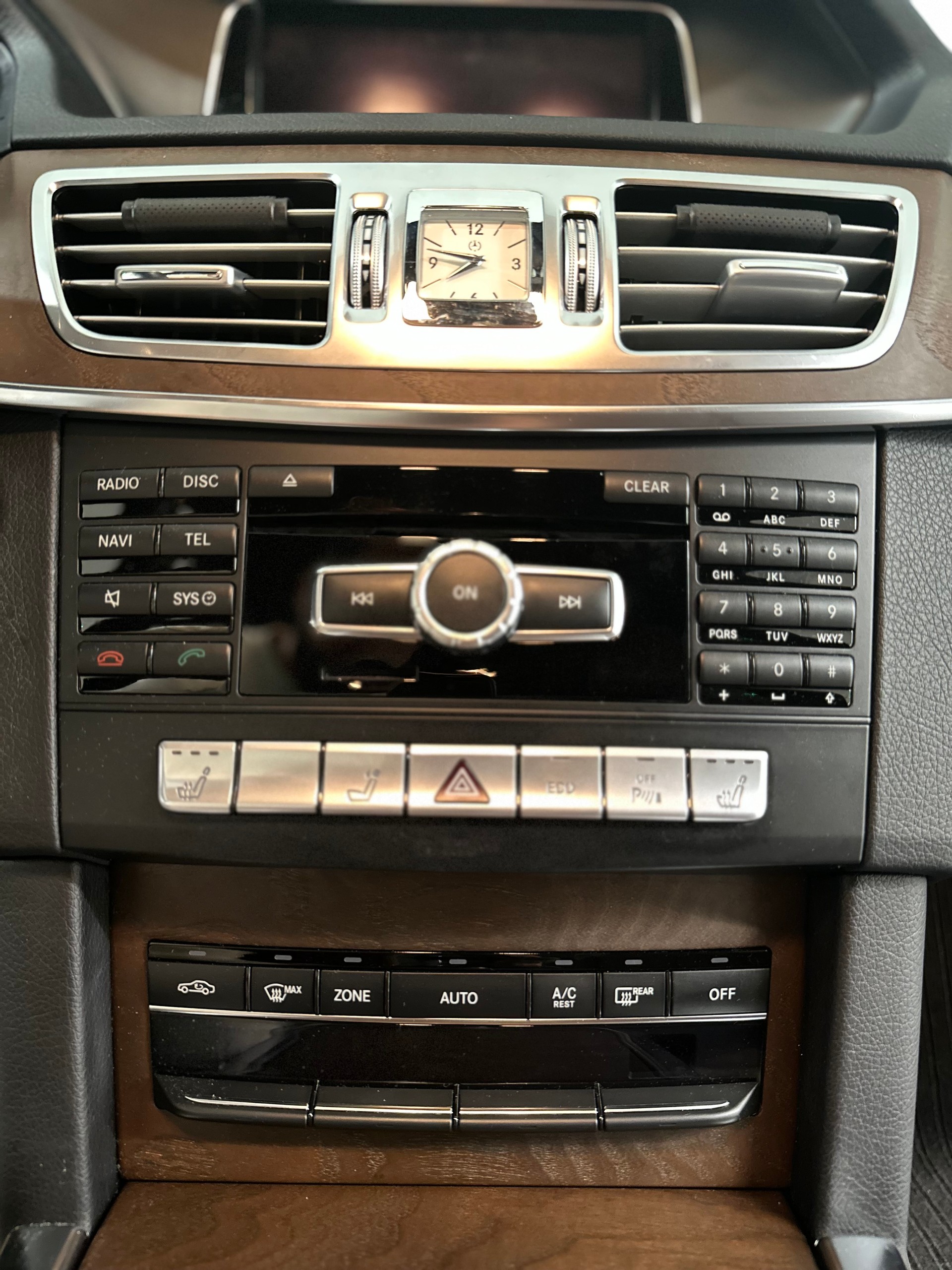MERCEDES-BENZ E 250 CDI 4Matic 7G-Tronic-image-7