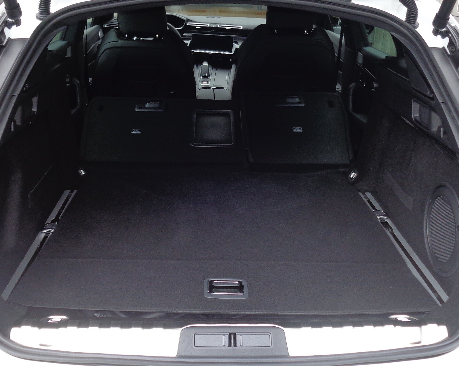 PEUGEOT 508 SW 1.6 Plug-in Hybrid GT Pack-image-9