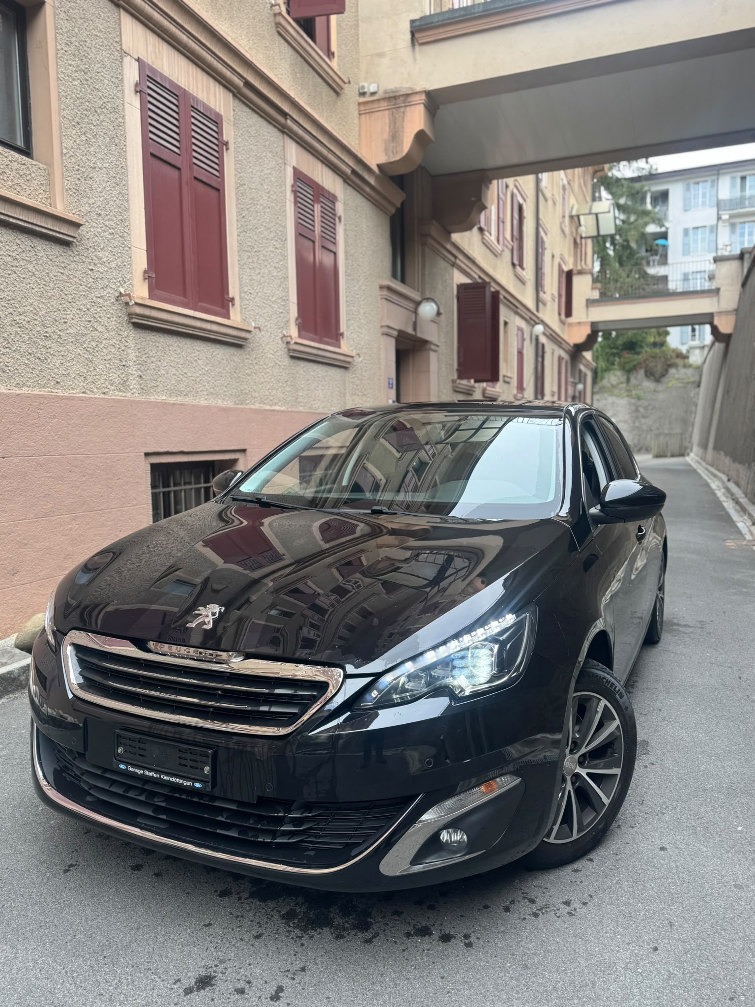 Car photo