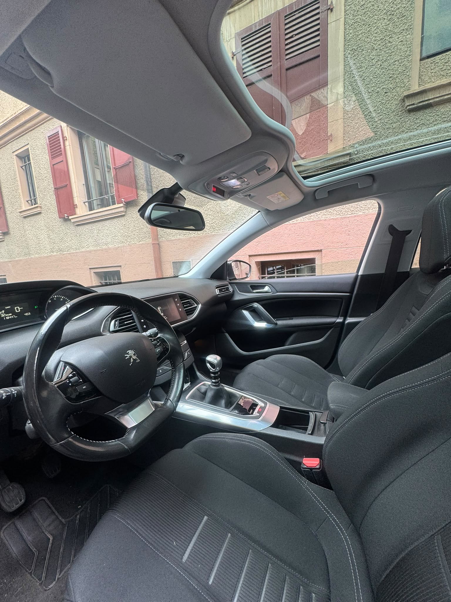 PEUGEOT 308 1.6 THP Allure-image-5
