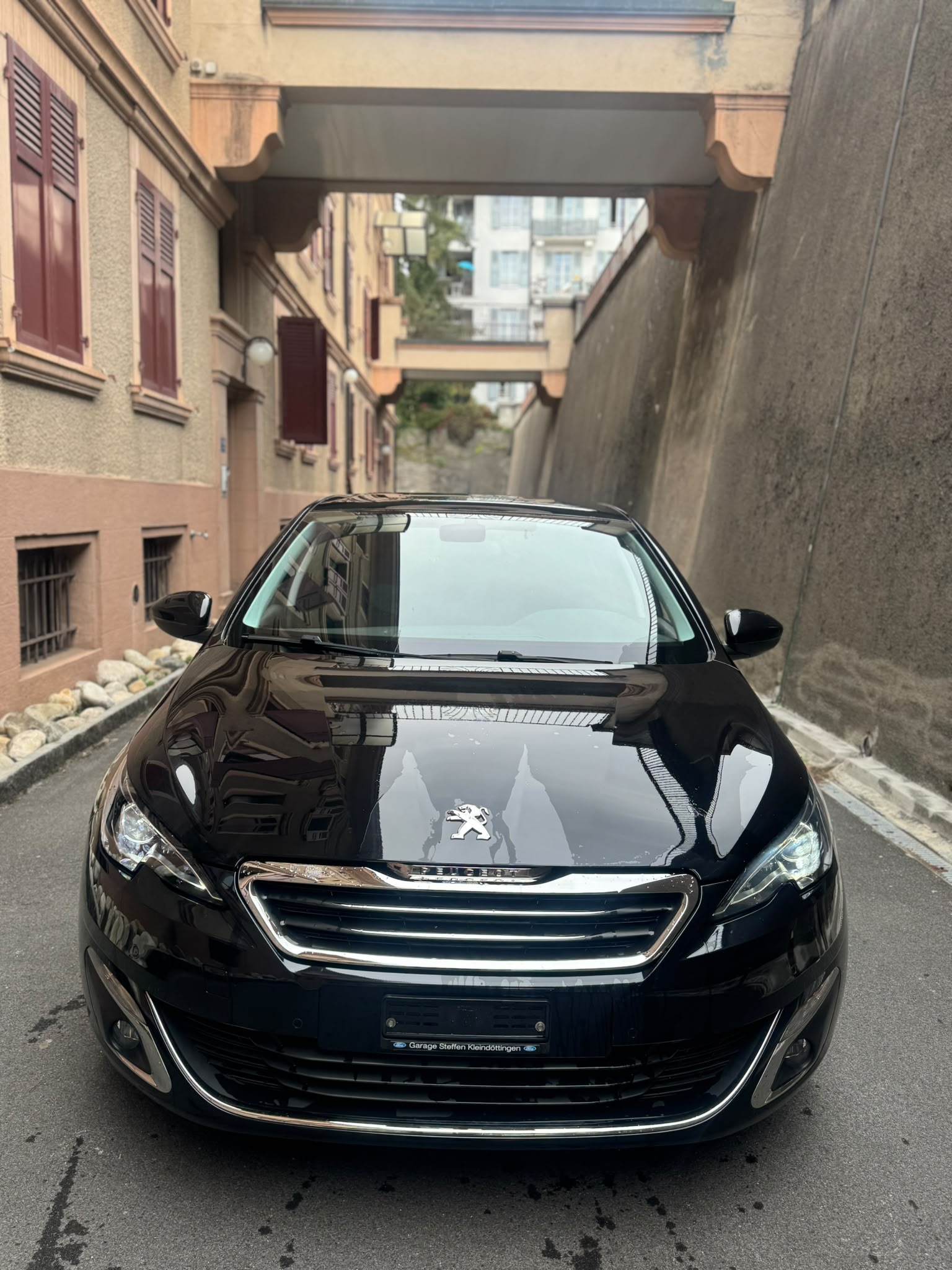 PEUGEOT 308 1.6 THP Allure-image-1