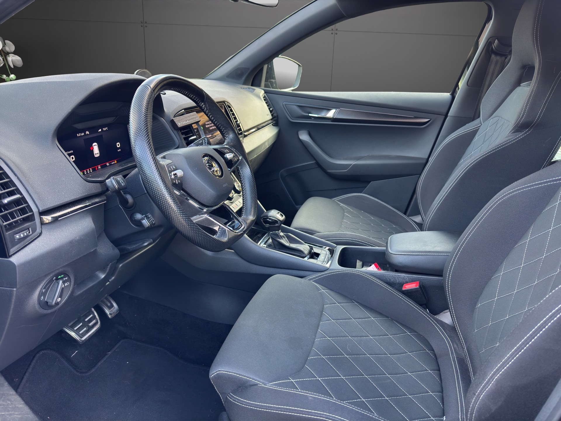 SKODA Karoq 1.5 TSI SportLine DSG-image-2