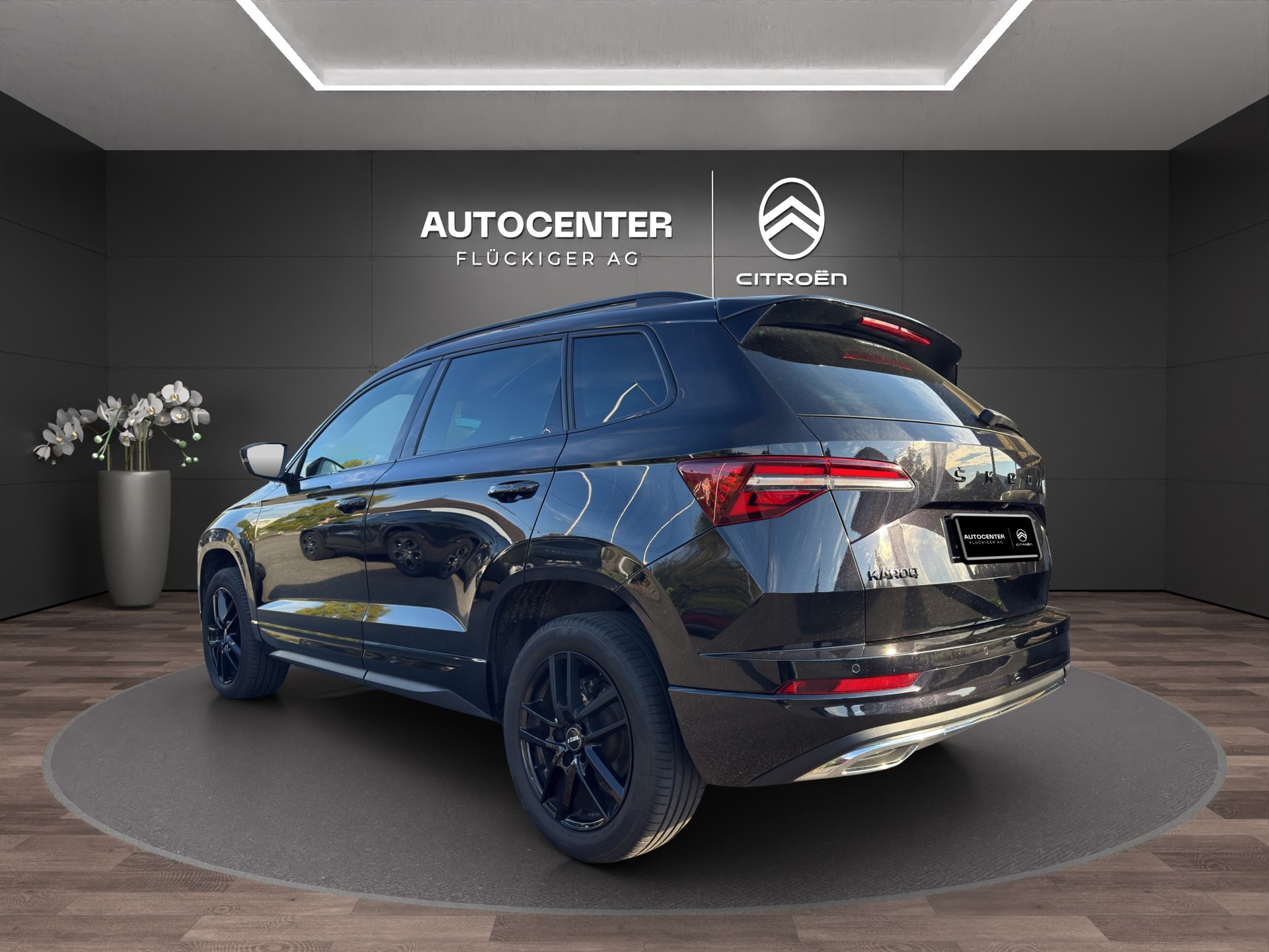 SKODA Karoq 1.5 TSI SportLine DSG-image-1
