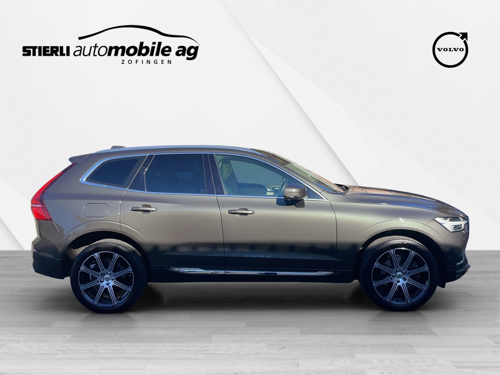 VOLVO XC60 2.0 D5 Inscription AWD-image-3