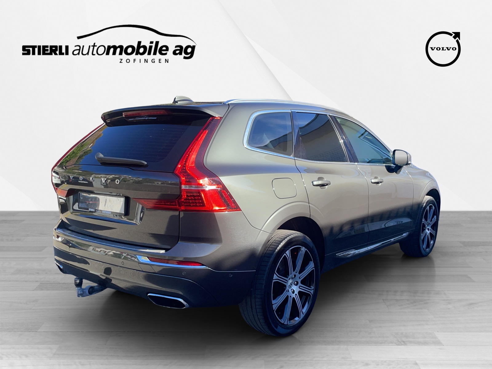 VOLVO XC60 2.0 D5 Inscription AWD-image-4