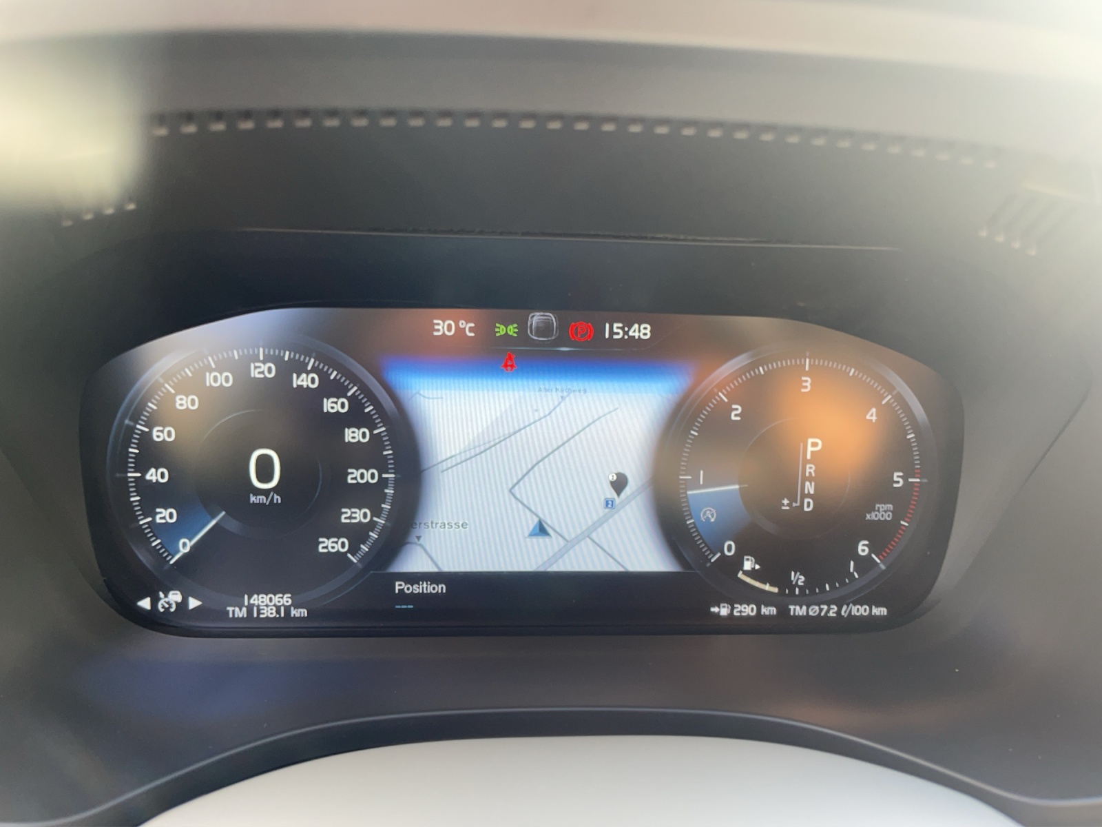 VOLVO XC60 2.0 D5 Inscription AWD-image-15