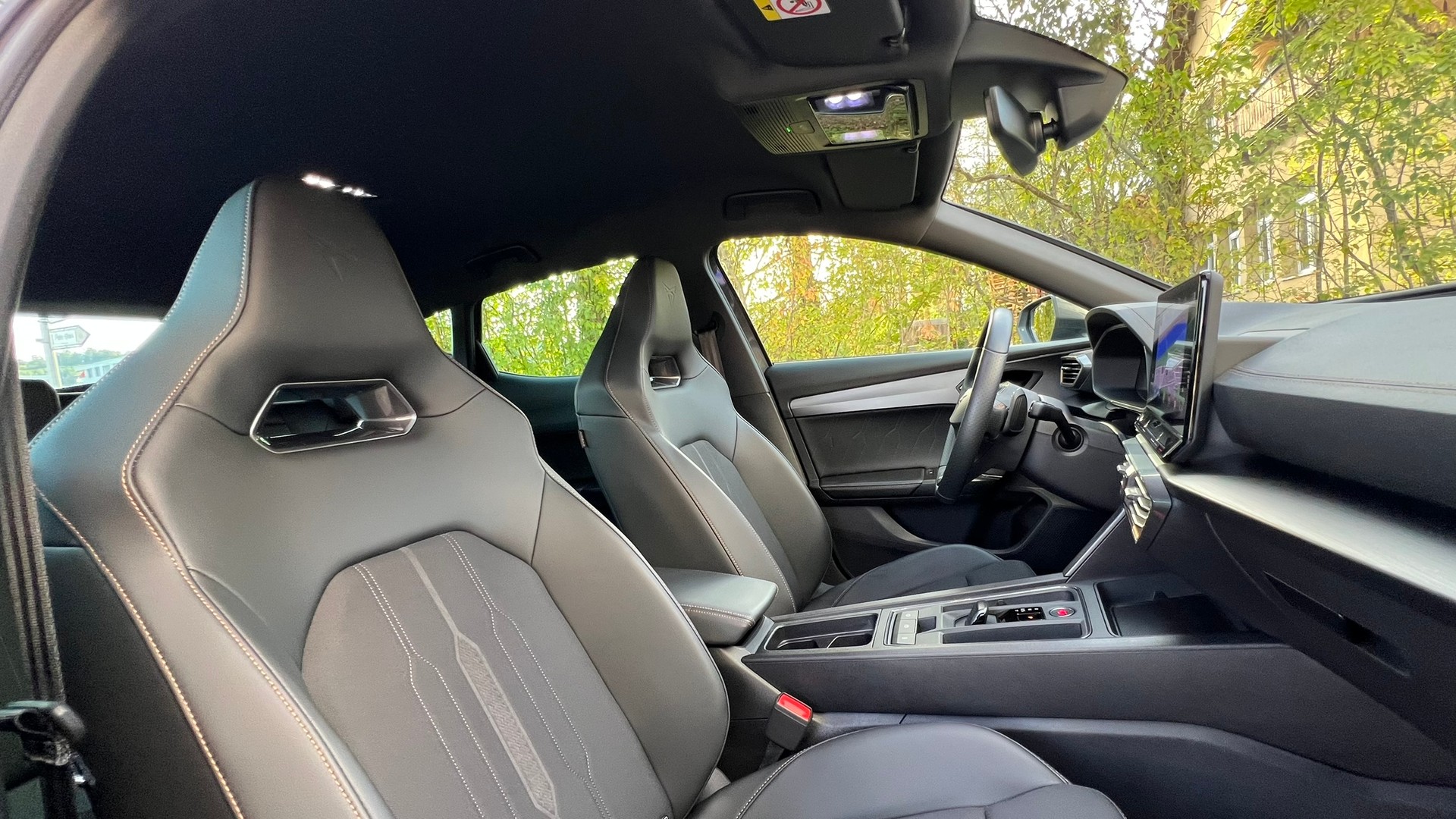 CUPRA FORMENTOR 2.0TSI VZ DSG l 245 PS-image-25
