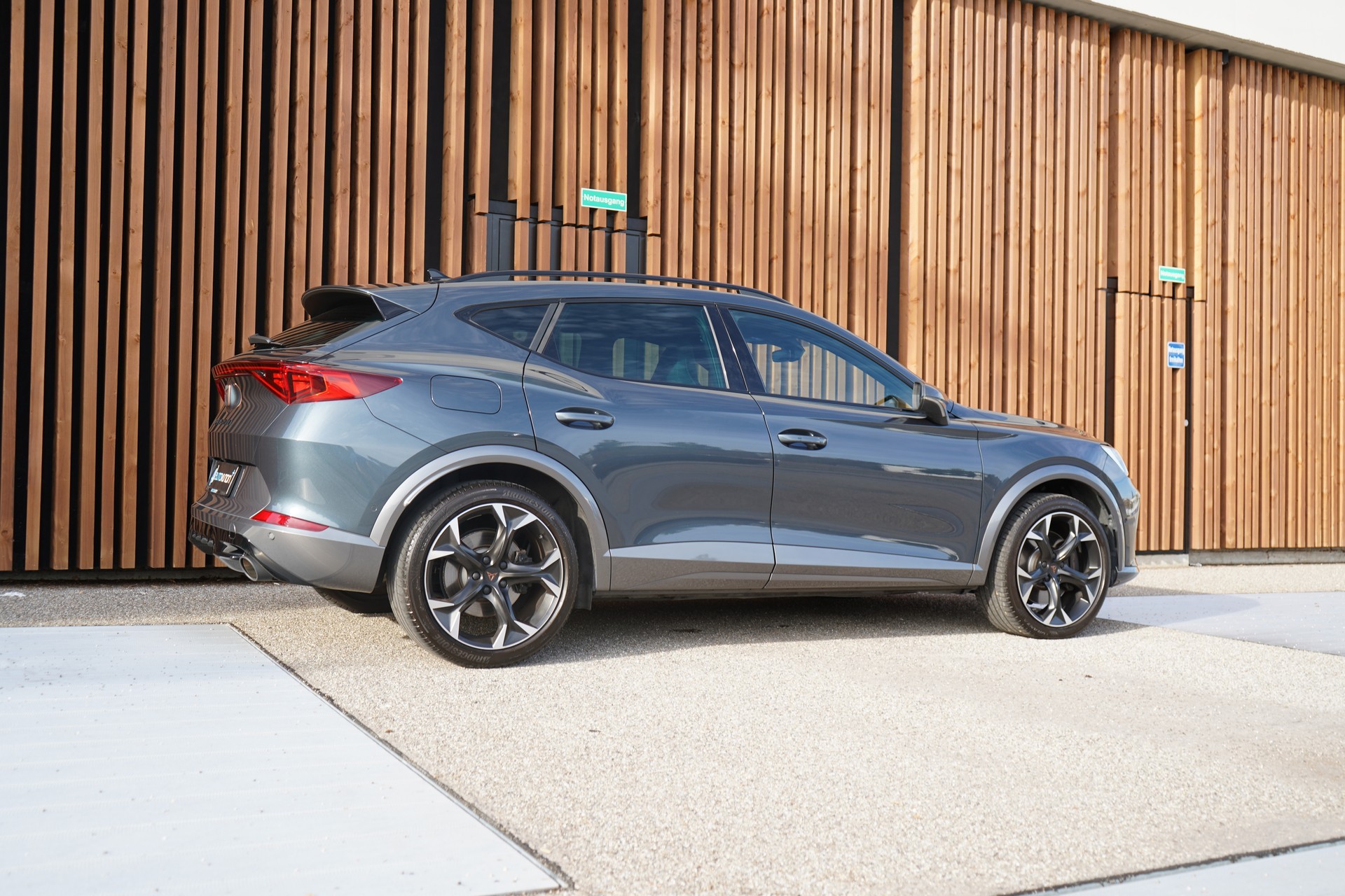 CUPRA FORMENTOR 2.0TSI VZ DSG l 245 PS-image-10
