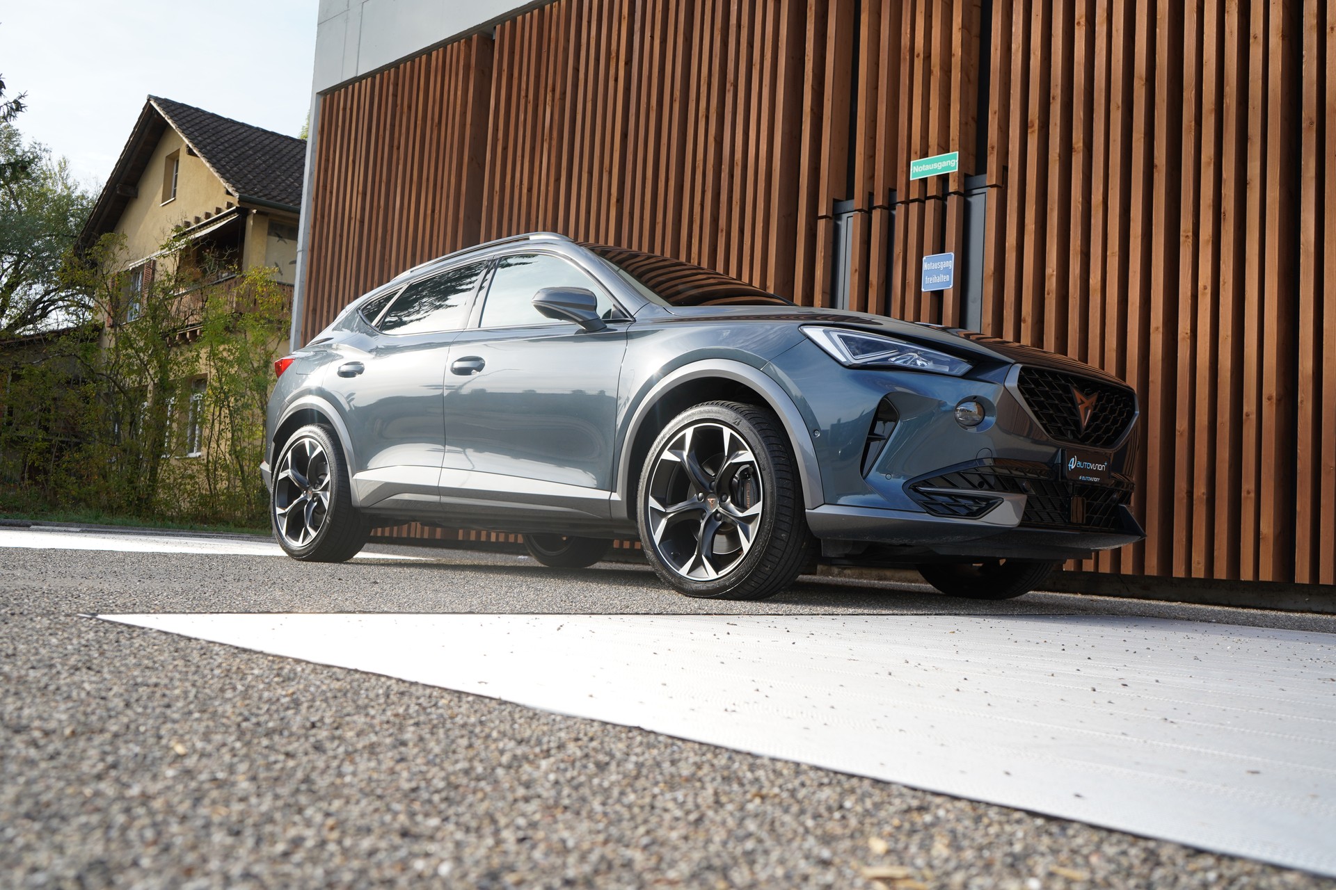 CUPRA FORMENTOR 2.0TSI VZ DSG l 245 PS-image-11