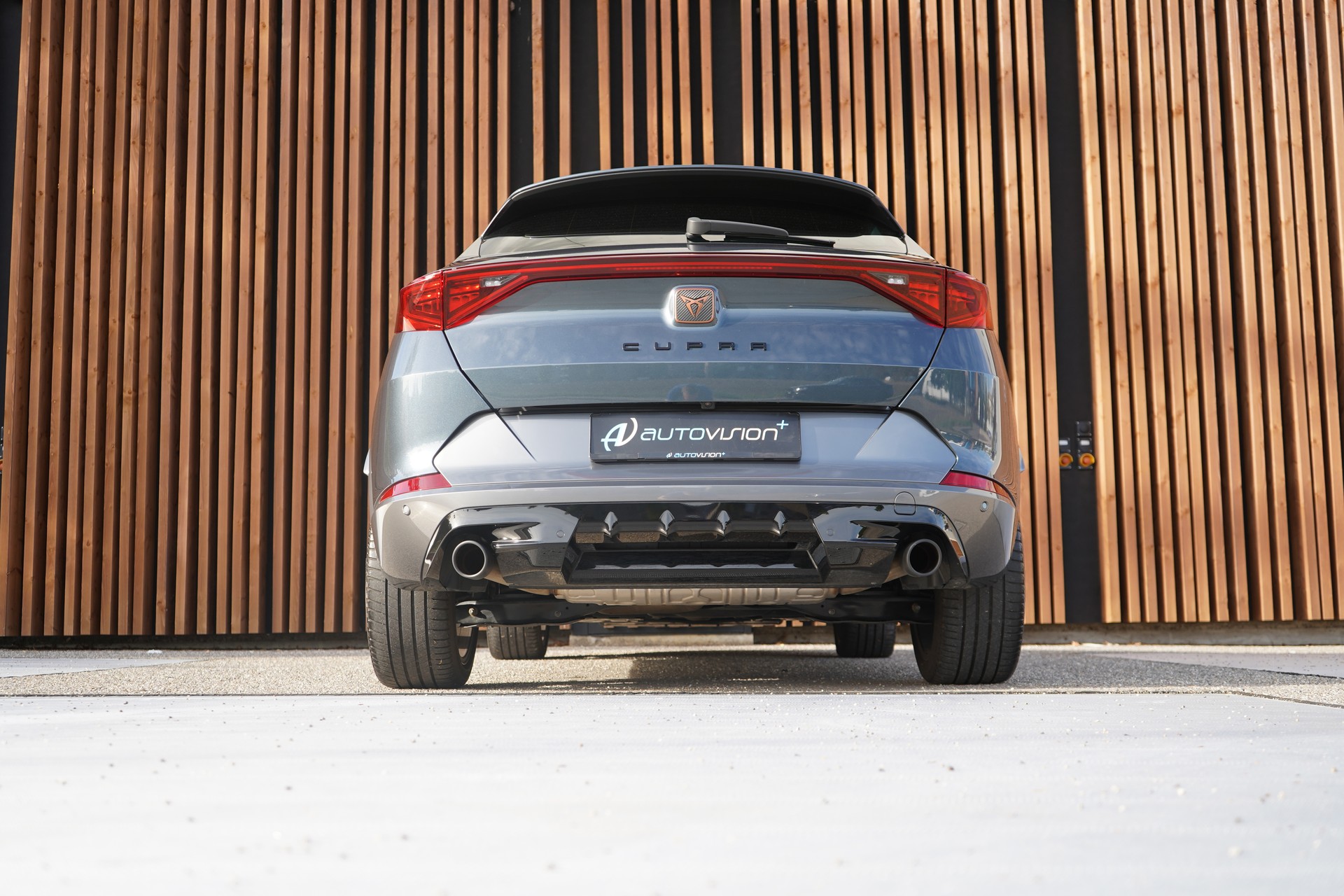 CUPRA FORMENTOR 2.0TSI VZ DSG l 245 PS-image-17