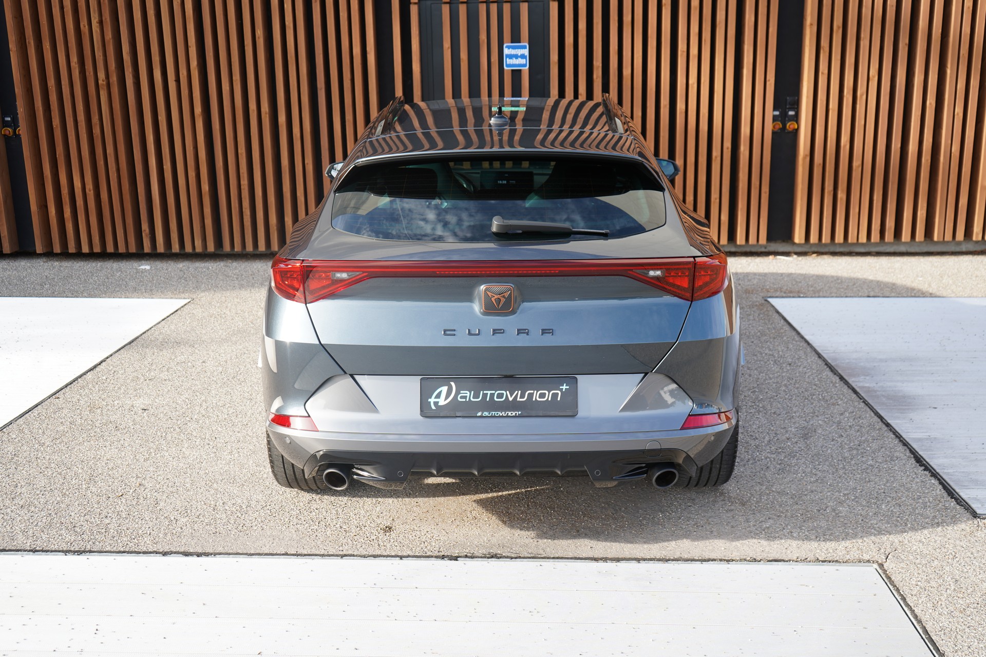 CUPRA FORMENTOR 2.0TSI VZ DSG l 245 PS-image-16