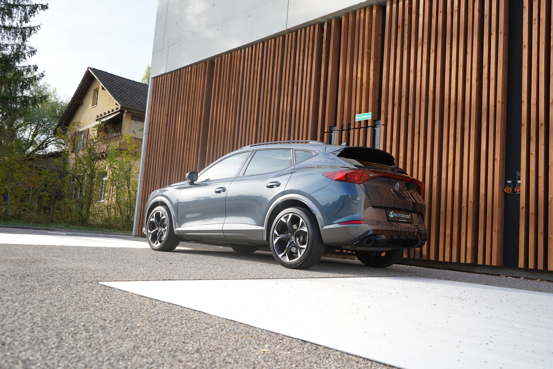CUPRA FORMENTOR 2.0TSI VZ DSG l 245 PS-image-8