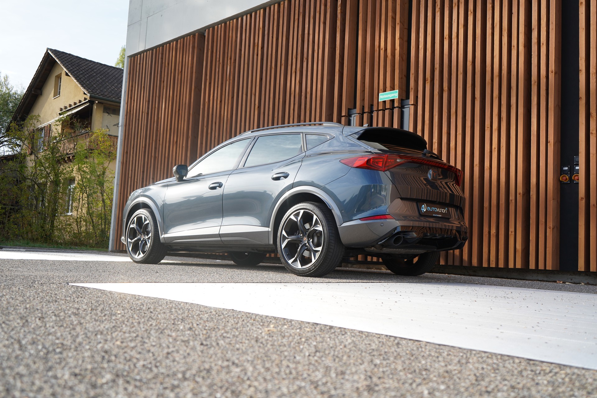 CUPRA FORMENTOR 2.0TSI VZ DSG l 245 PS-image-6